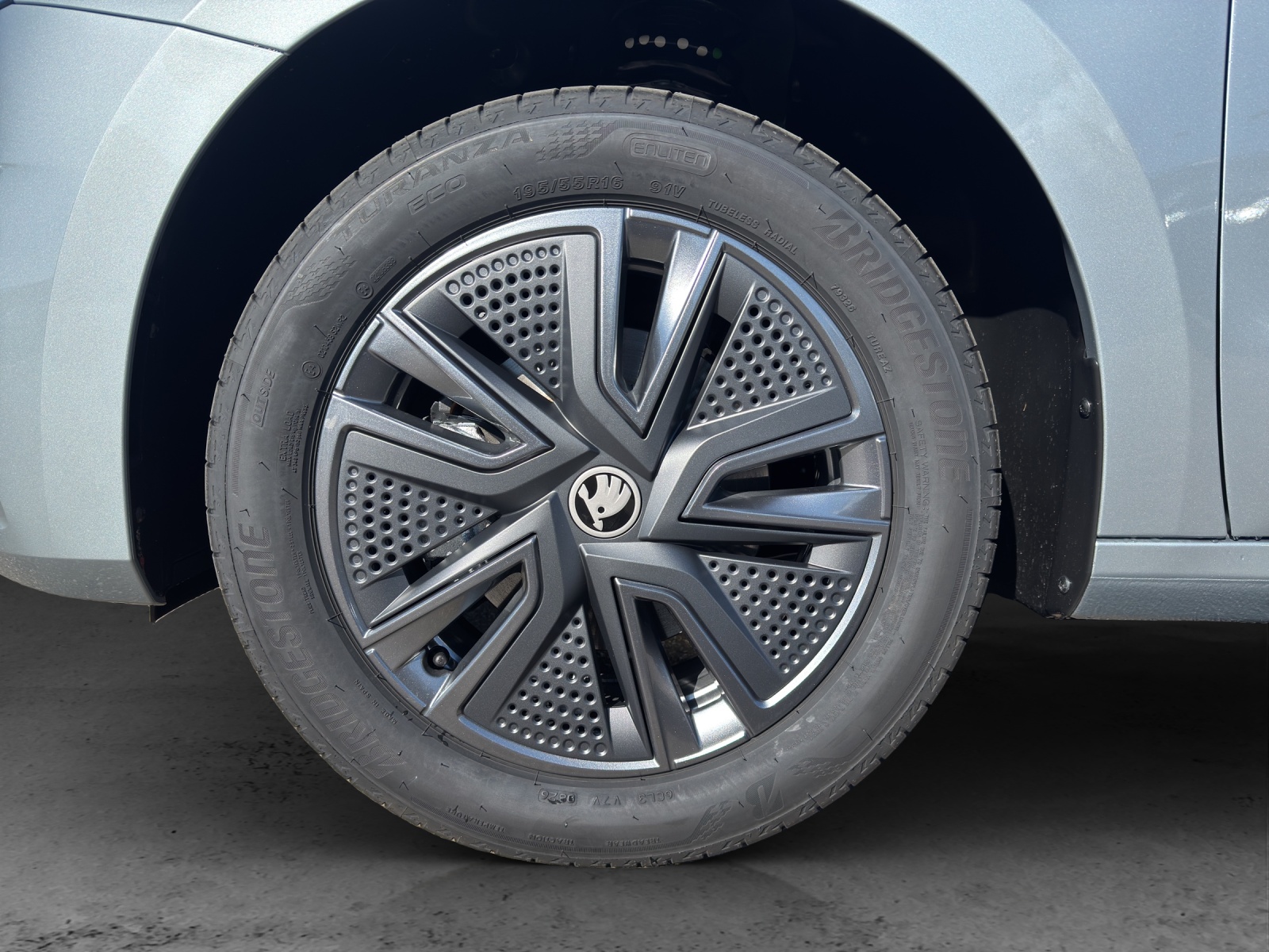 SKODA Fabia 1.0 TSI Dynamic DSG-image-12