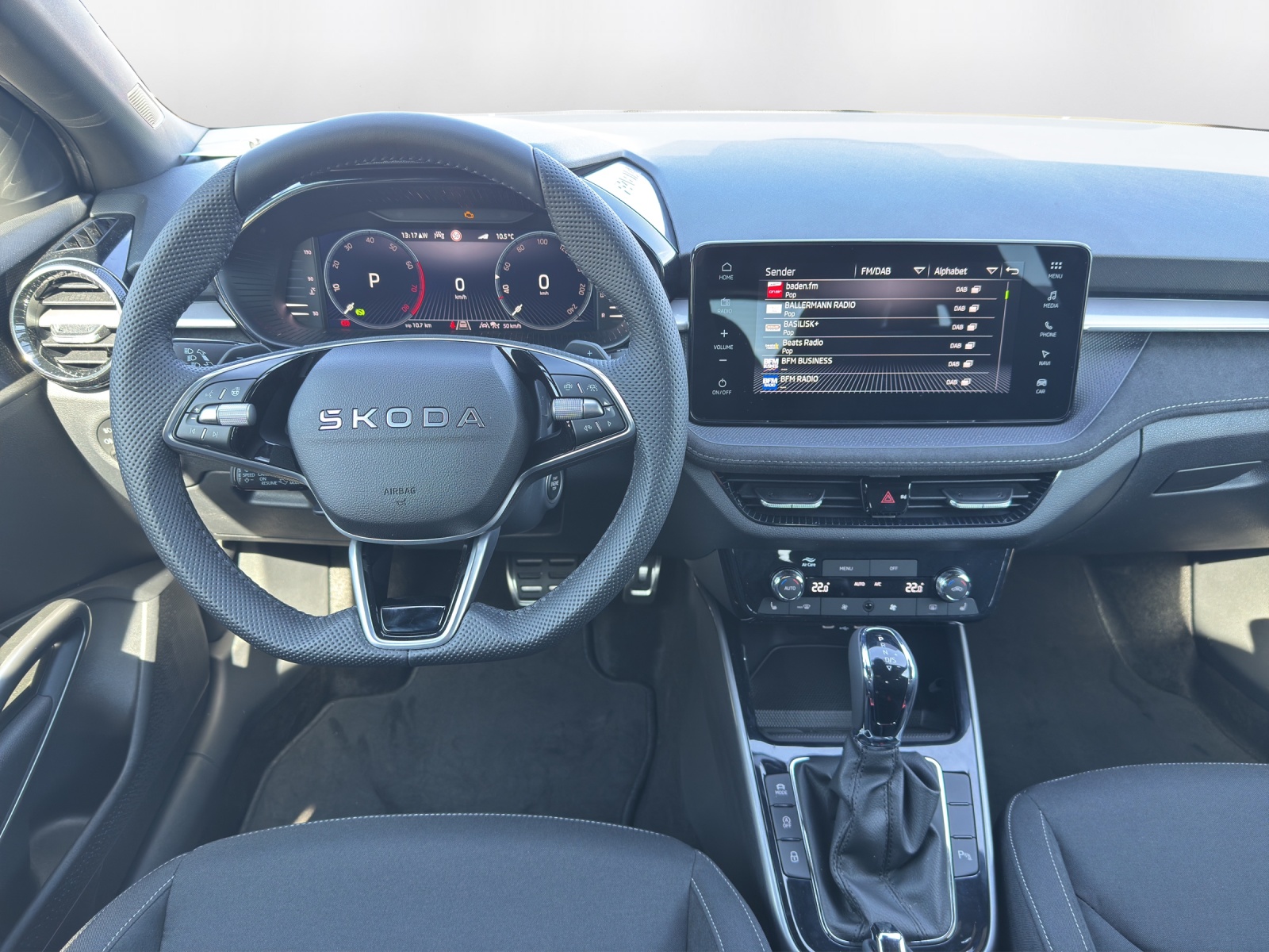 SKODA Fabia 1.0 TSI Dynamic DSG-image-6