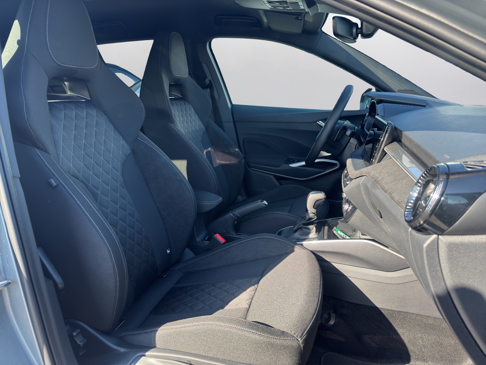 SKODA Fabia 1.0 TSI Dynamic DSG-image-13