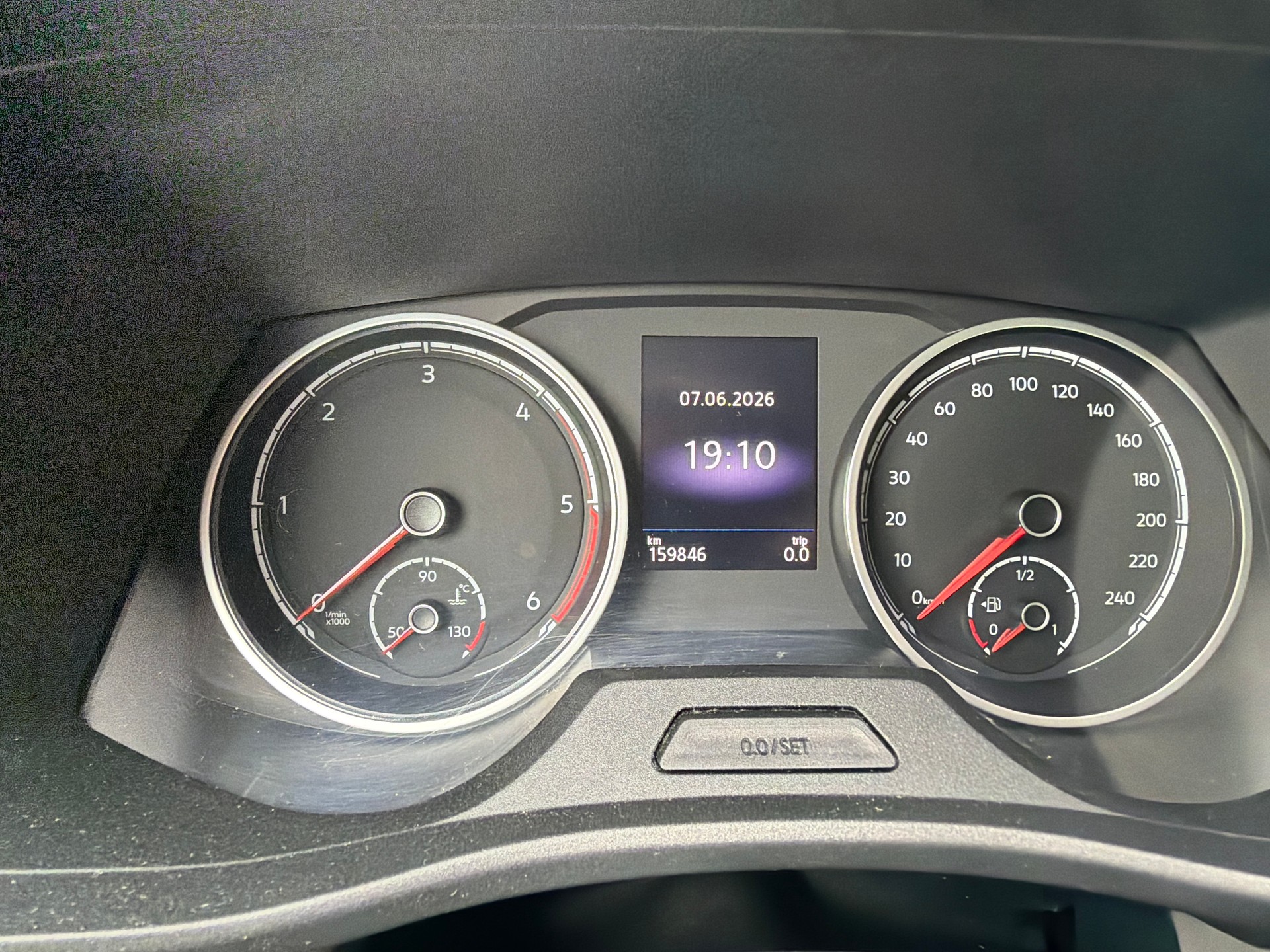 VW T6.1 2.0 Bi-TDI 4Motion DSG-image-13
