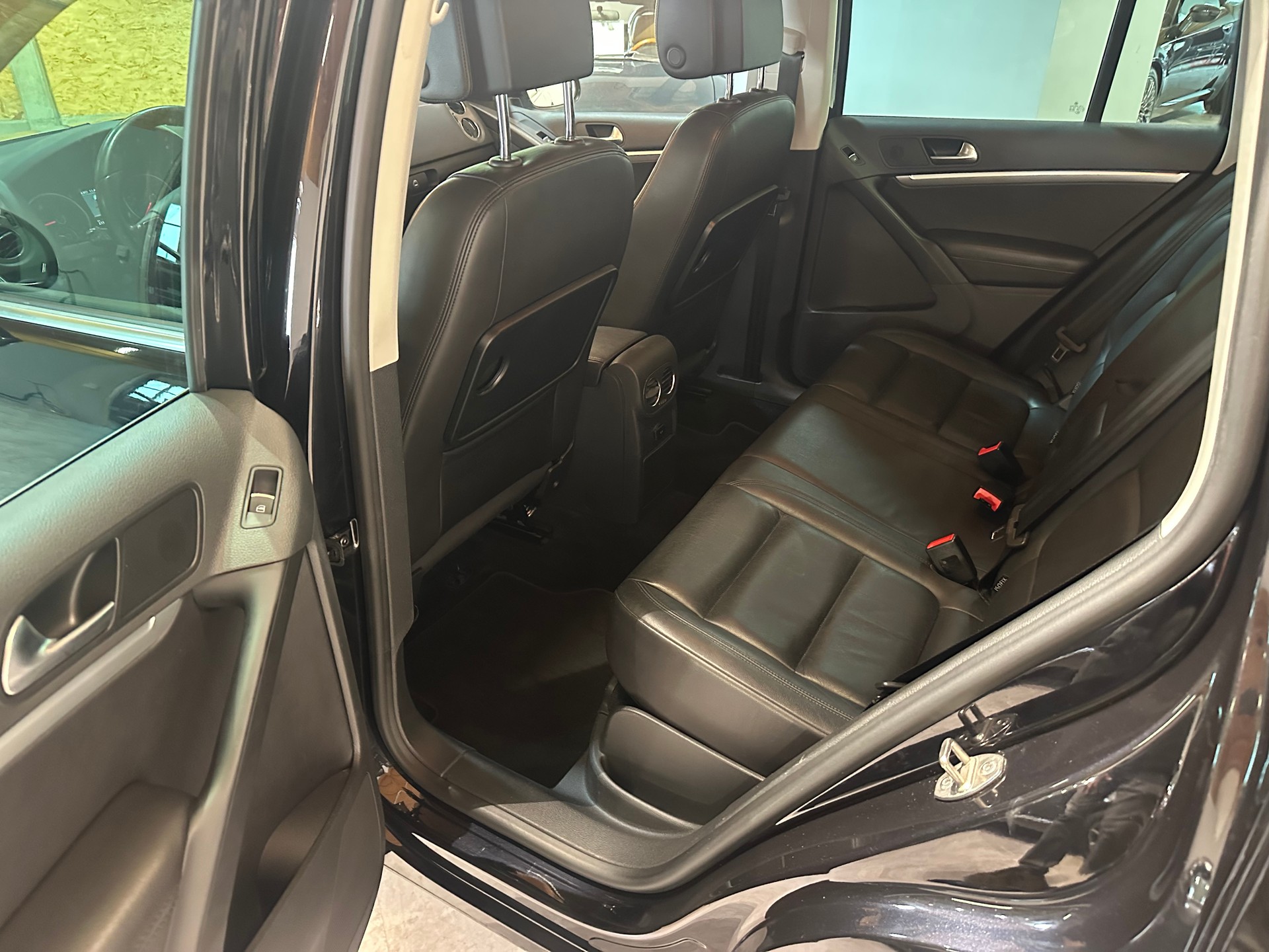 VW Tiguan 2.0 TDI BMT Design 4Motion DSG/Lückenlos VW-servicegepflegt/Äusserst gepflegter Zustand!-image-18