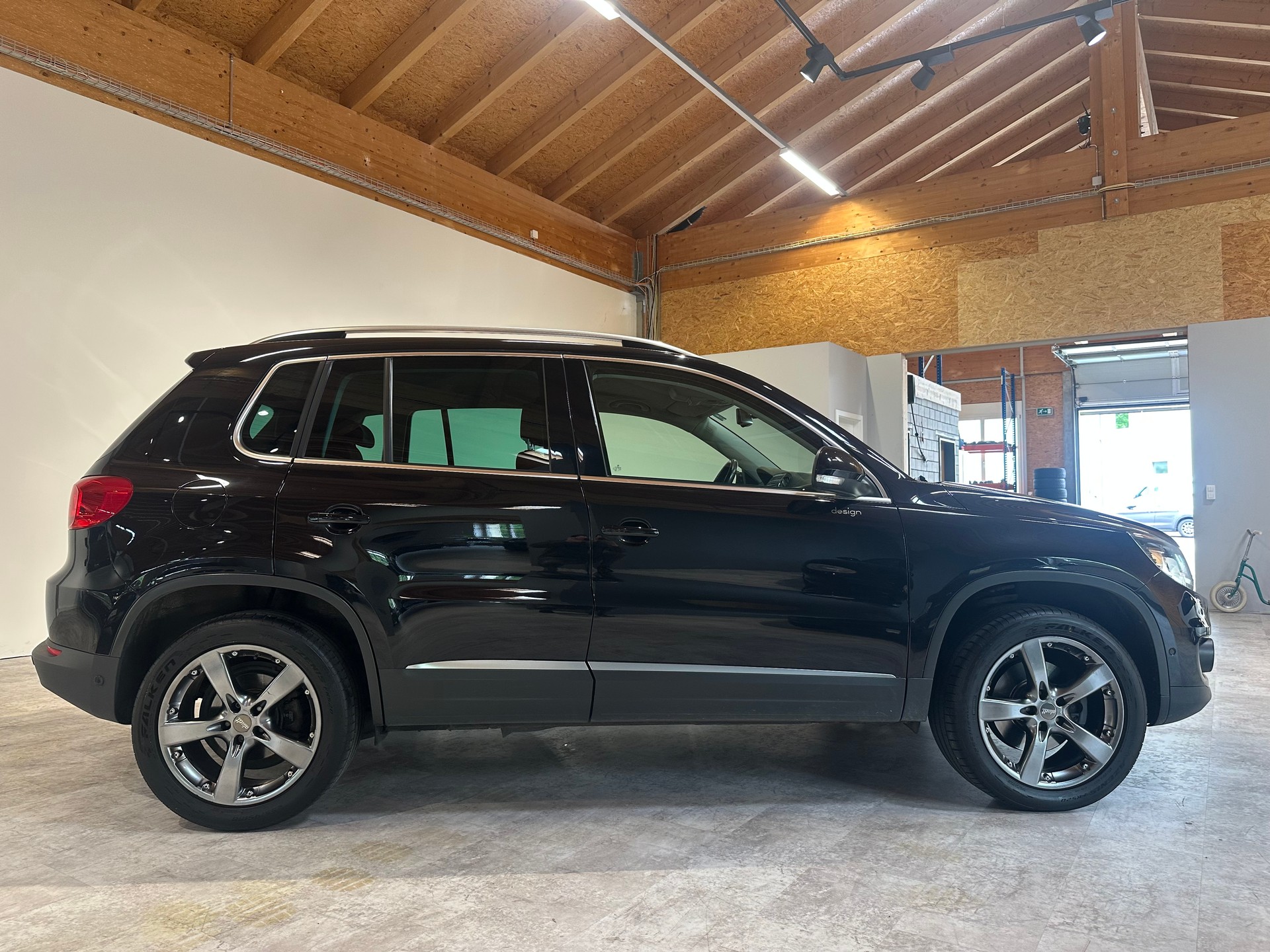 VW Tiguan 2.0 TDI BMT Design 4Motion DSG/Lückenlos VW-servicegepflegt/Äusserst gepflegter Zustand!-image-7