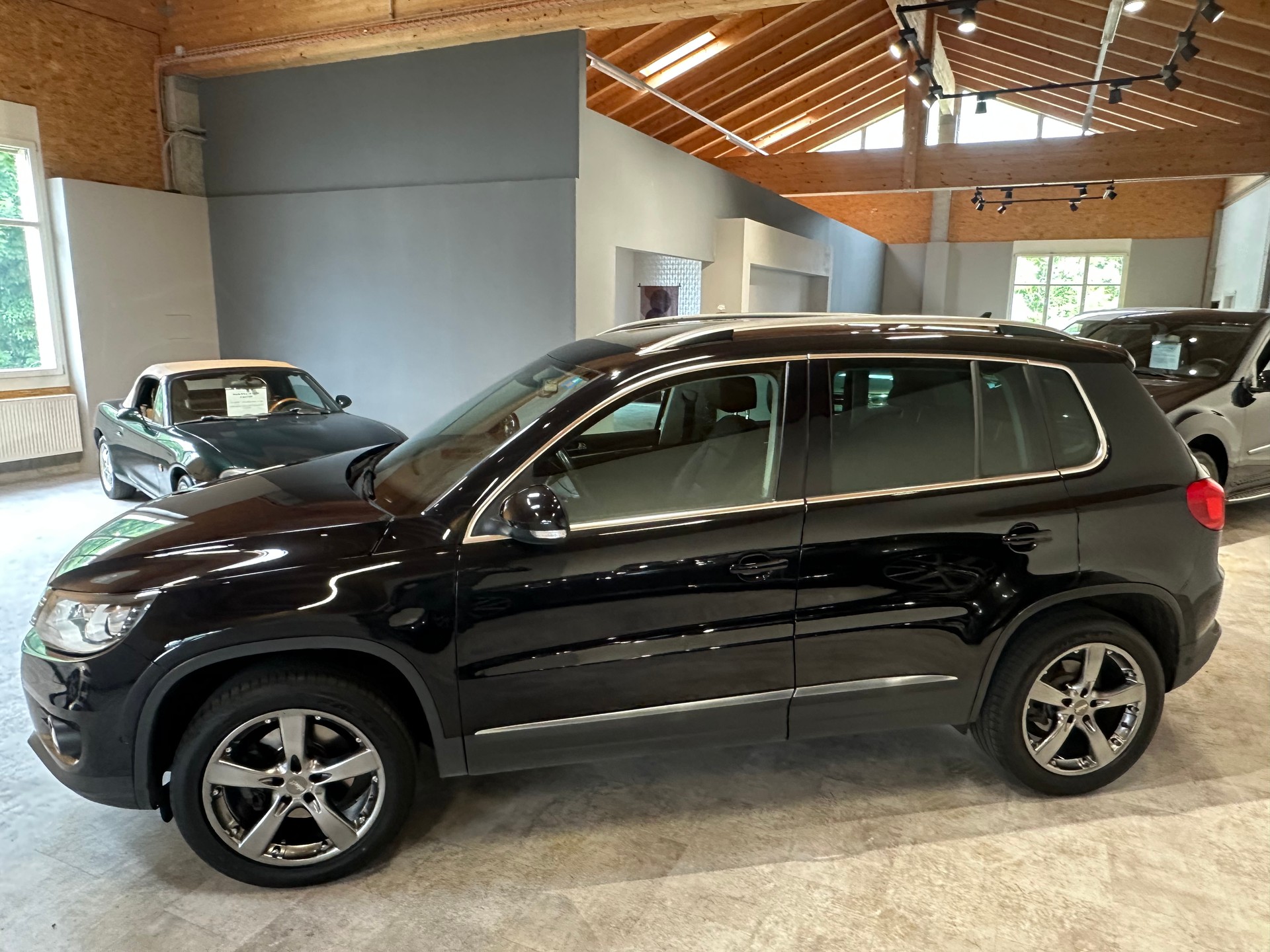 VW Tiguan 2.0 TDI BMT Design 4Motion DSG/Lückenlos VW-servicegepflegt/Äusserst gepflegter Zustand!-showroom-element-2