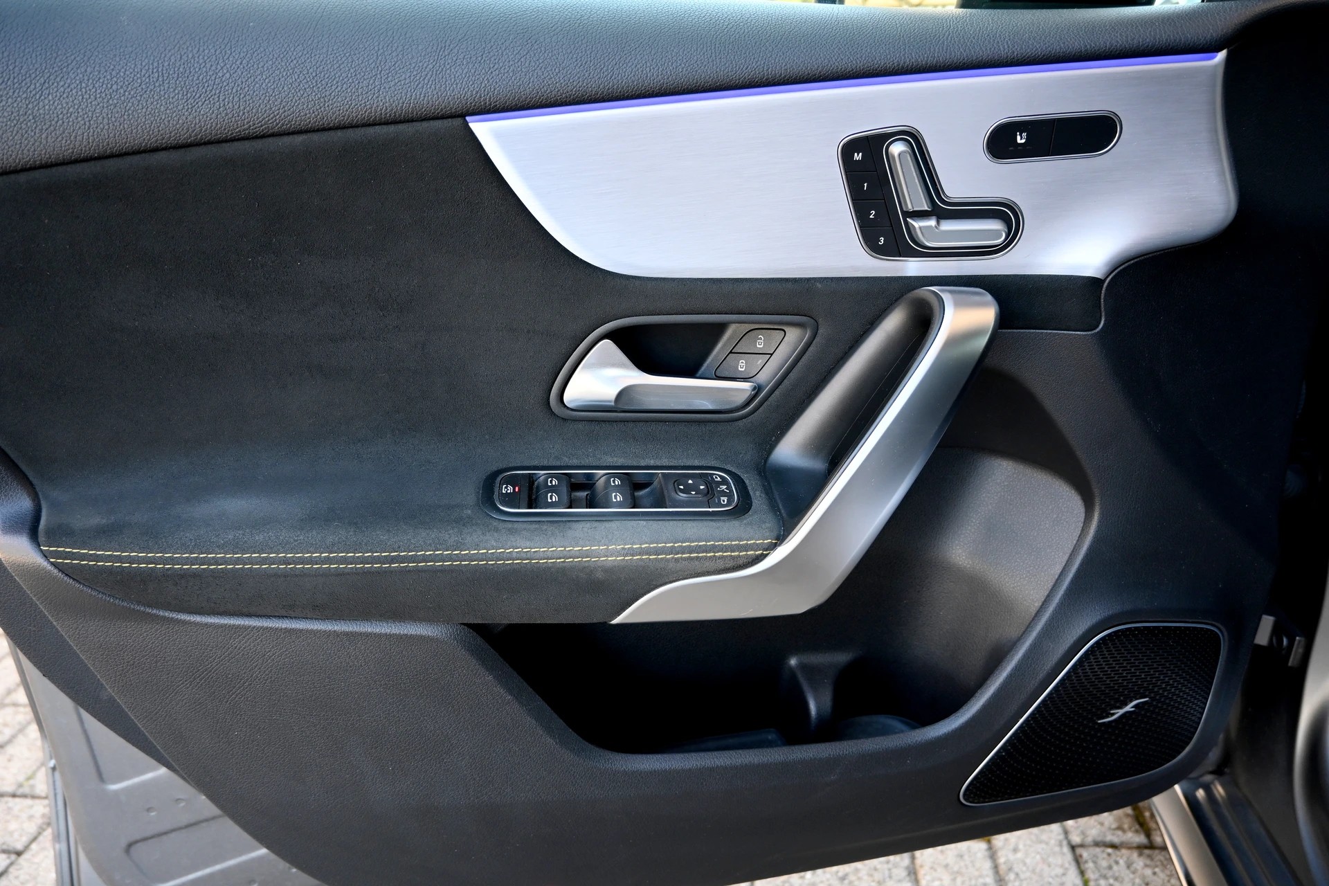 MERCEDES-BENZ A 45 S AMG 4Matic+ Speedshift-image-16