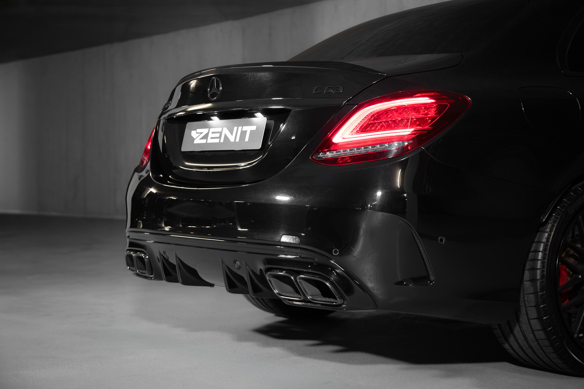 MERCEDES-BENZ C 63 AMG Speedshift-image-8
