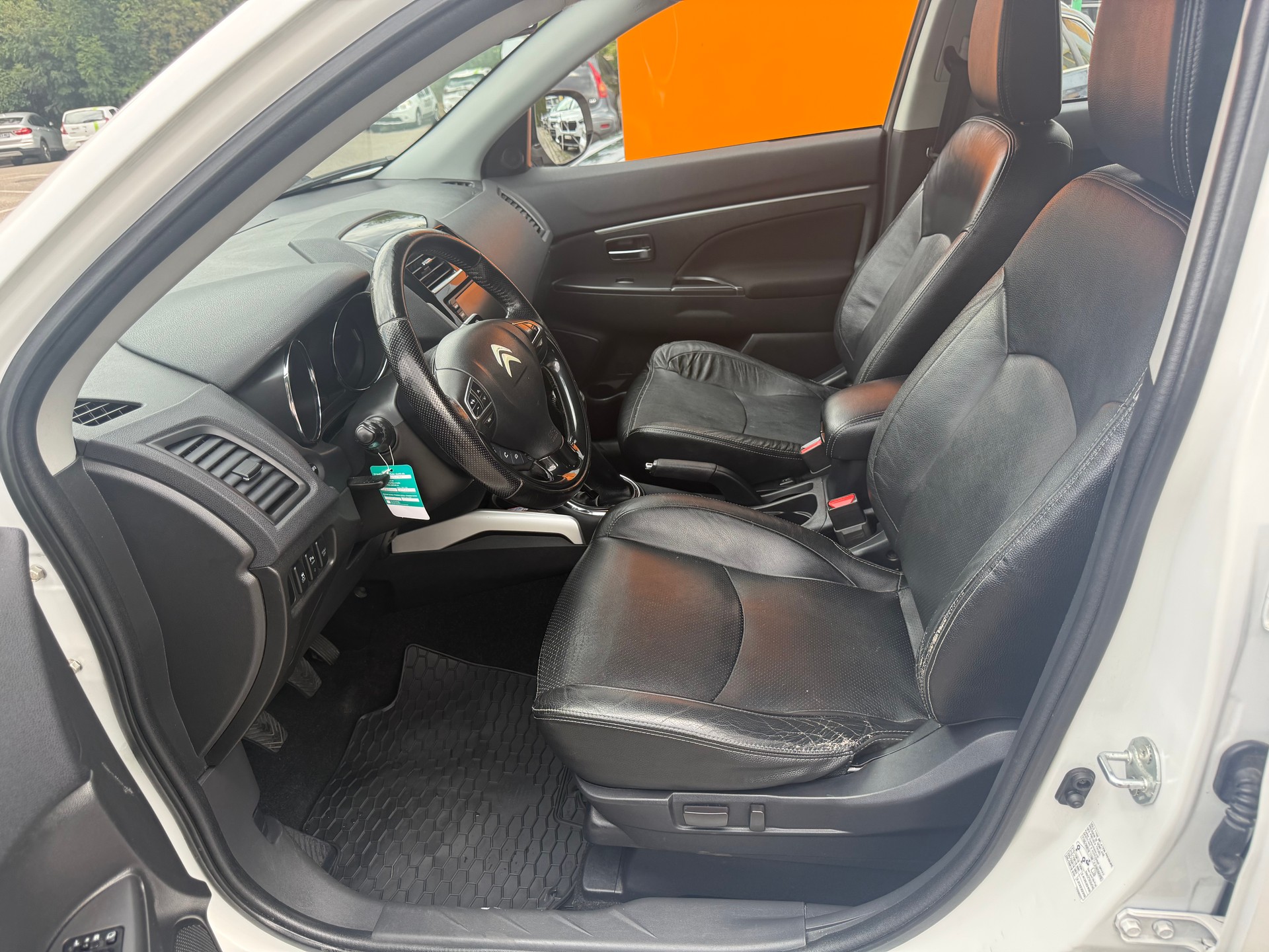 CITROEN C4 Aircross 1.6i Exclusive 2WD-image-4