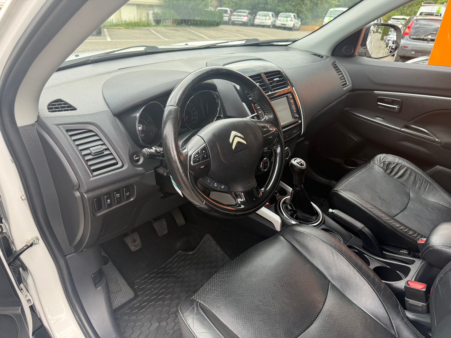 CITROEN C4 Aircross 1.6i Exclusive 2WD-image-5