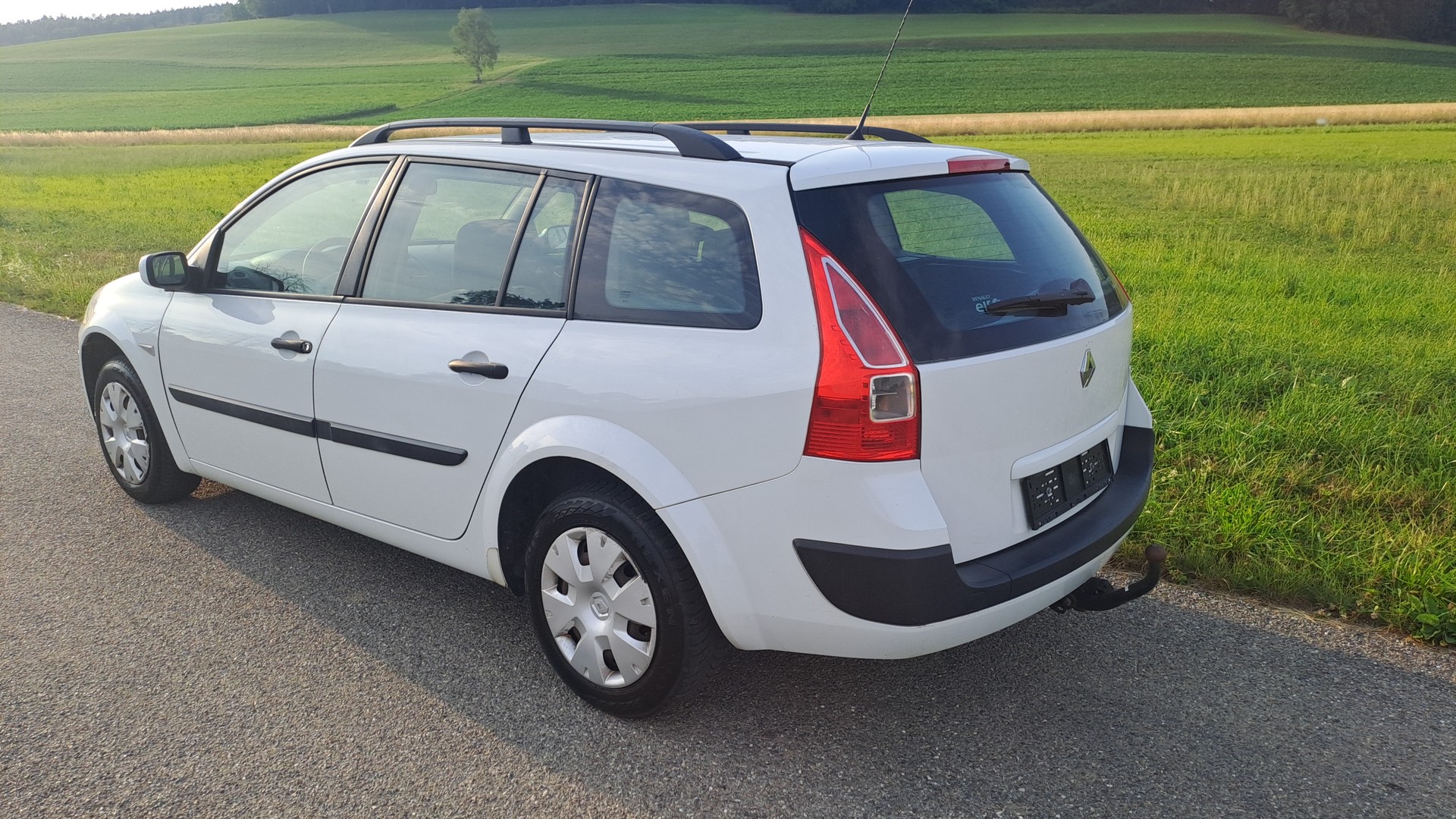 RENAULT Mégane Break 1.9 dCi Expression-image-2