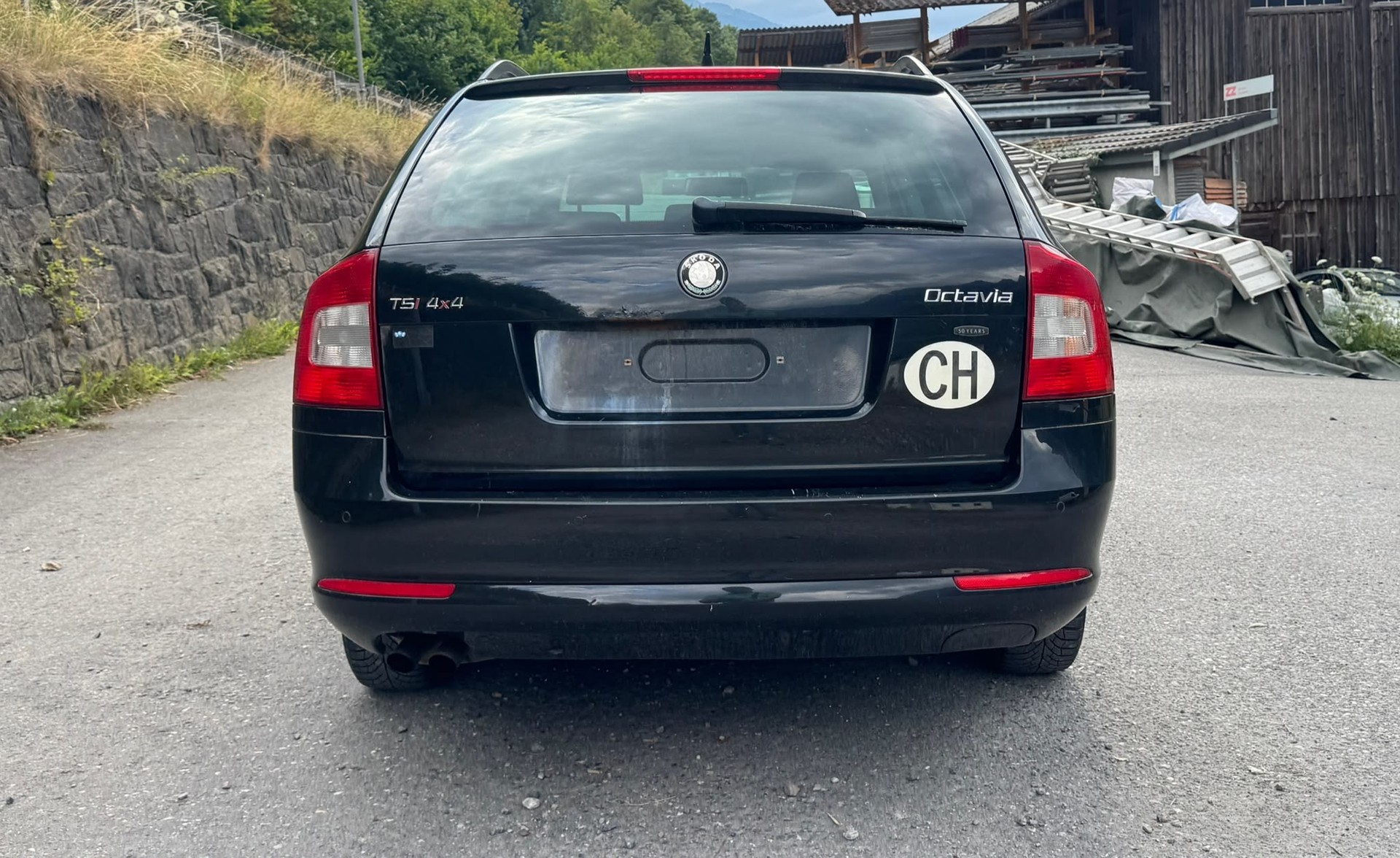 SKODA Octavia Combi 1.8 TSI Adventure 4x4-image-4