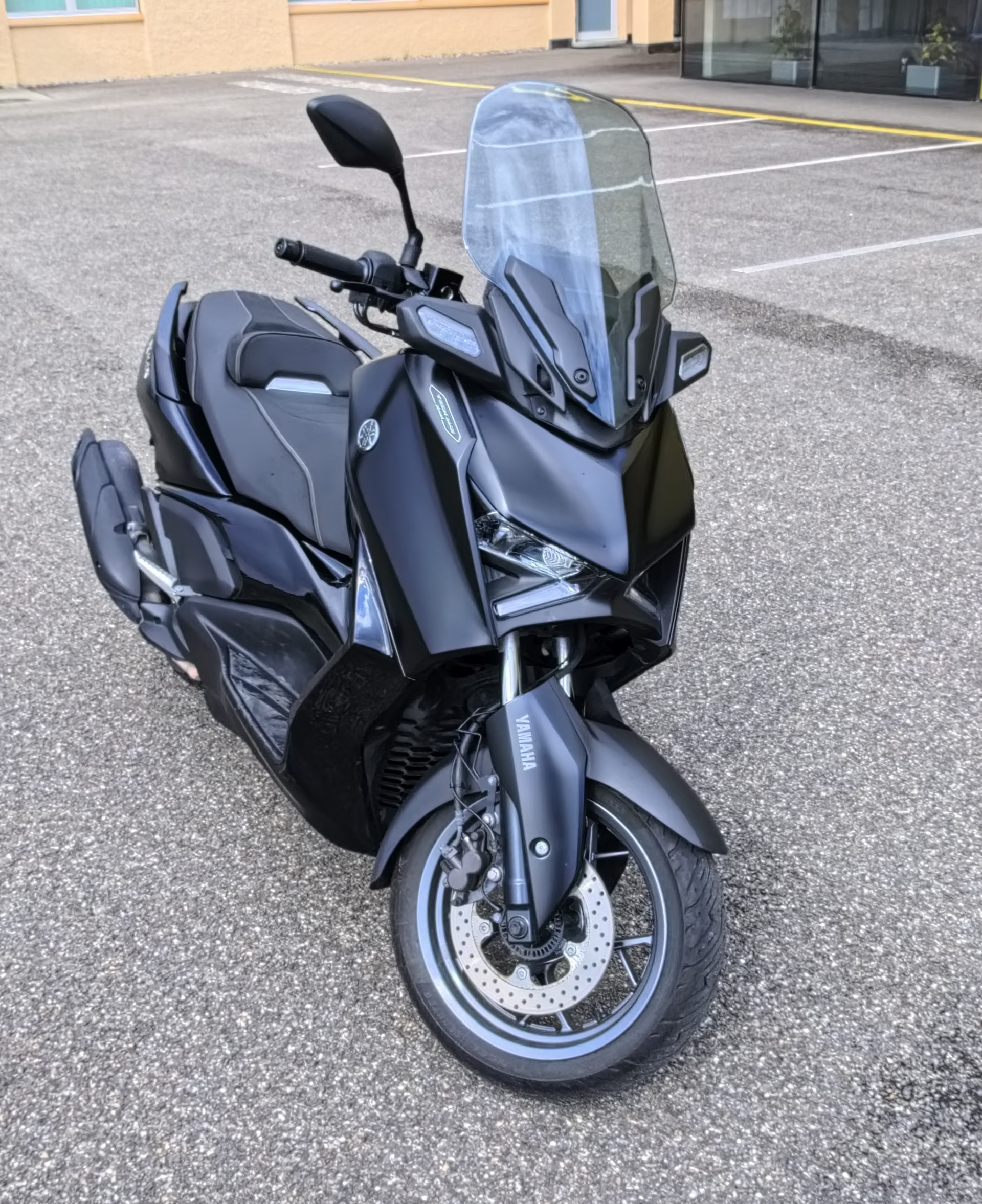 YAMAHA X-Max YP 125 Tech Max-image-2