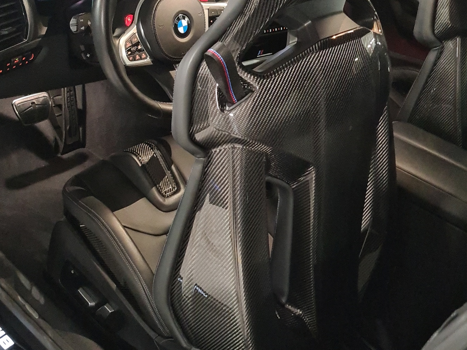 BMW M8 xDrive M Competition Steptronic 5 Jahre Garantie & Gratis Service BMW Schweiz-image-9