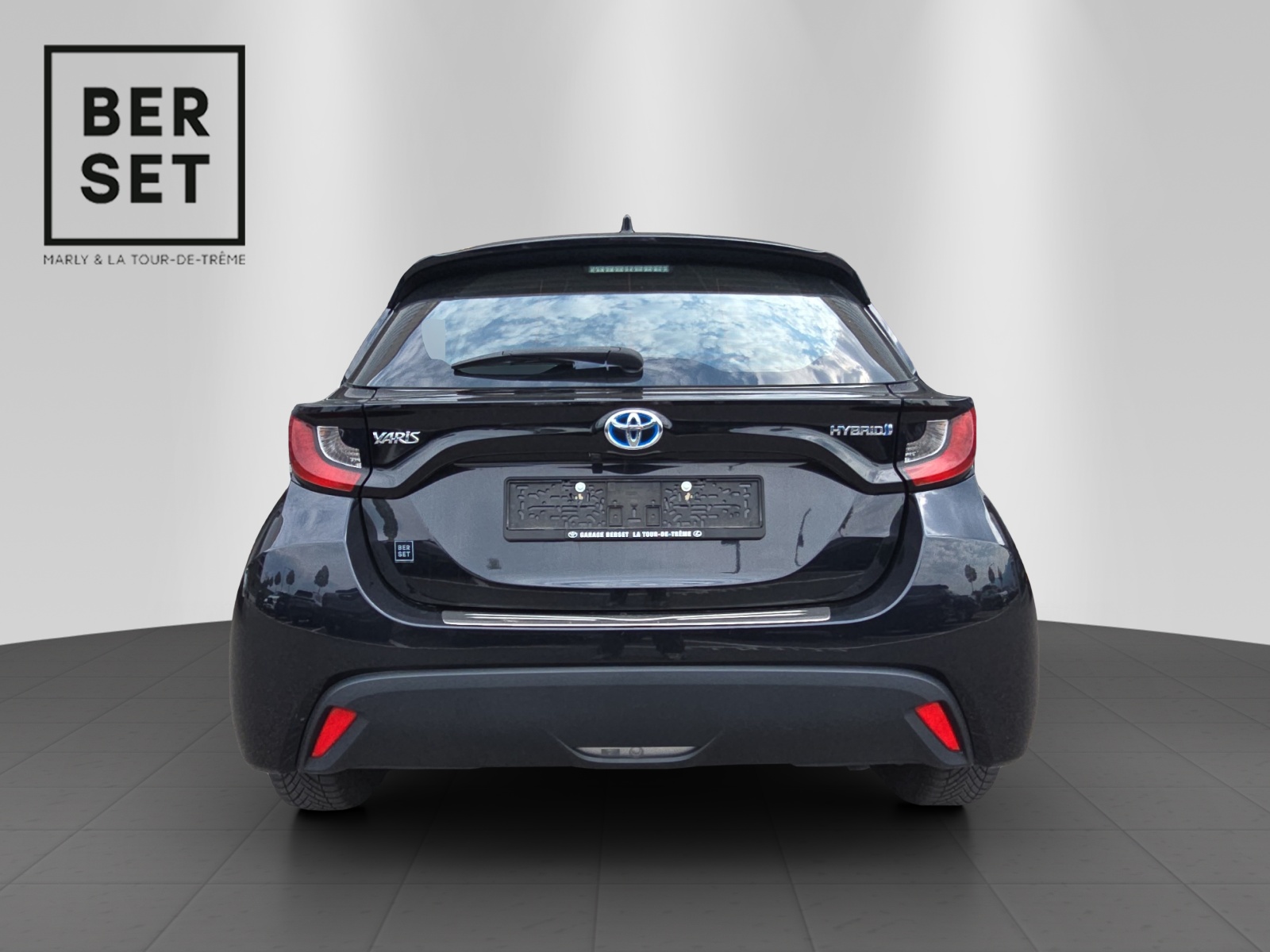 TOYOTA Yaris 1.5 VVT-i HSD Trend-showroom-element-3