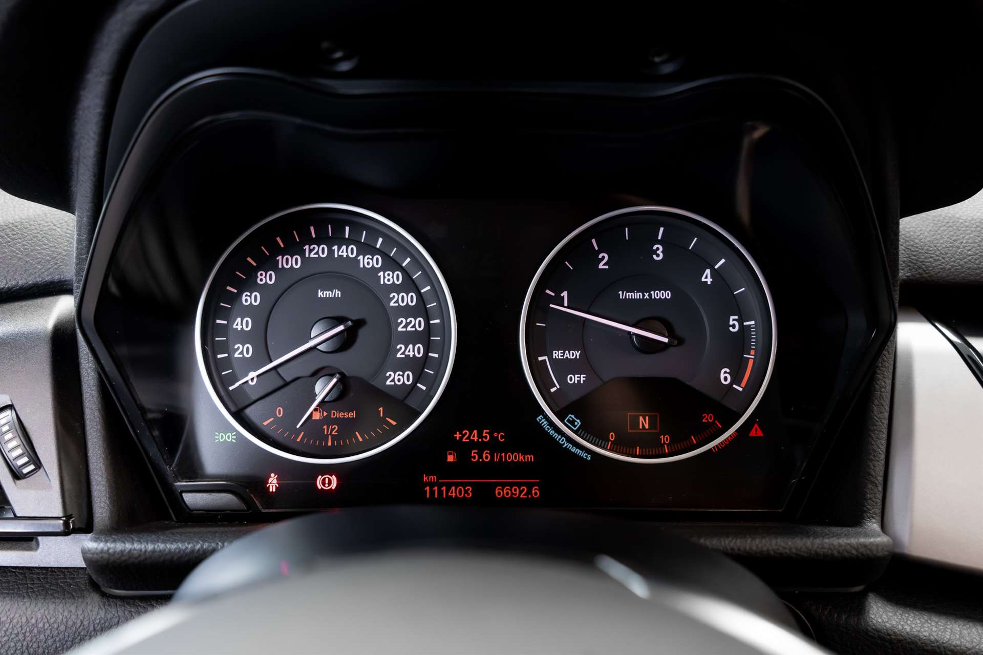 BMW 218d Active Tourer-image-7