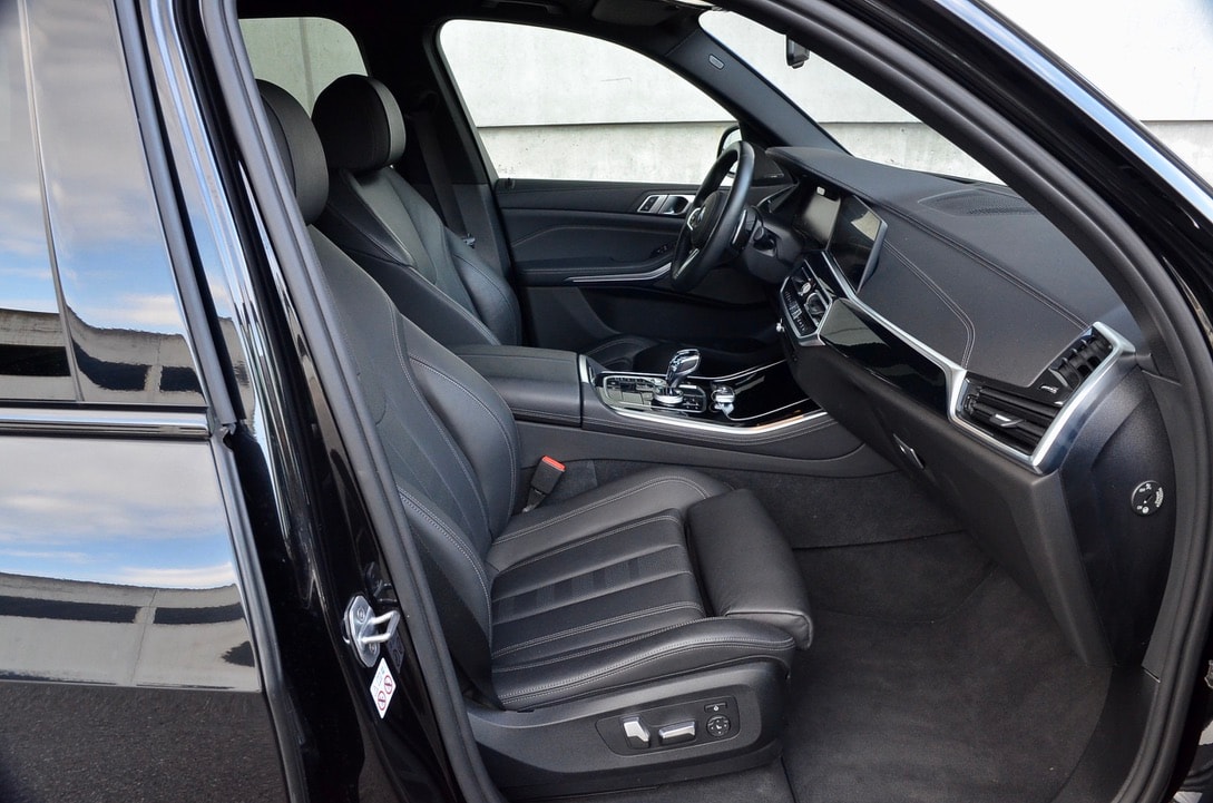 BMW X5 xDrive M50d Steptronic-showroom-element-2