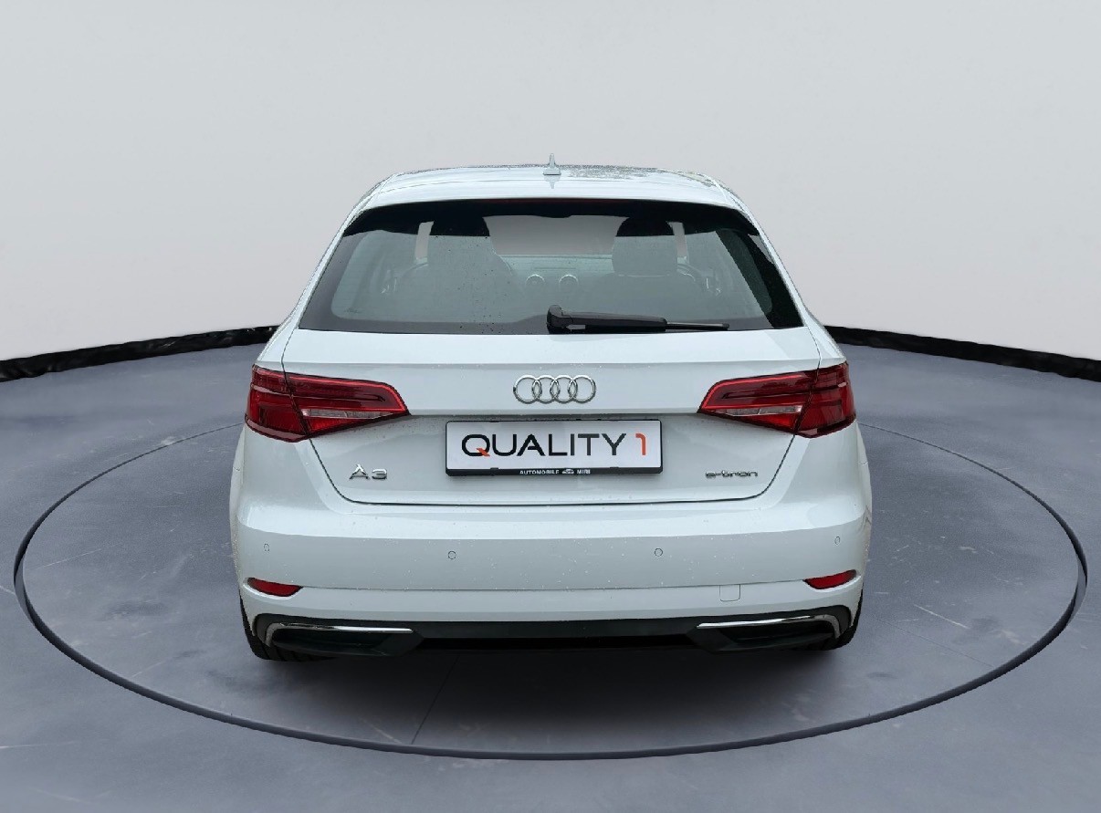 AUDI A3 Sportback 1.4 e-tron Sport S-tronic-image-5