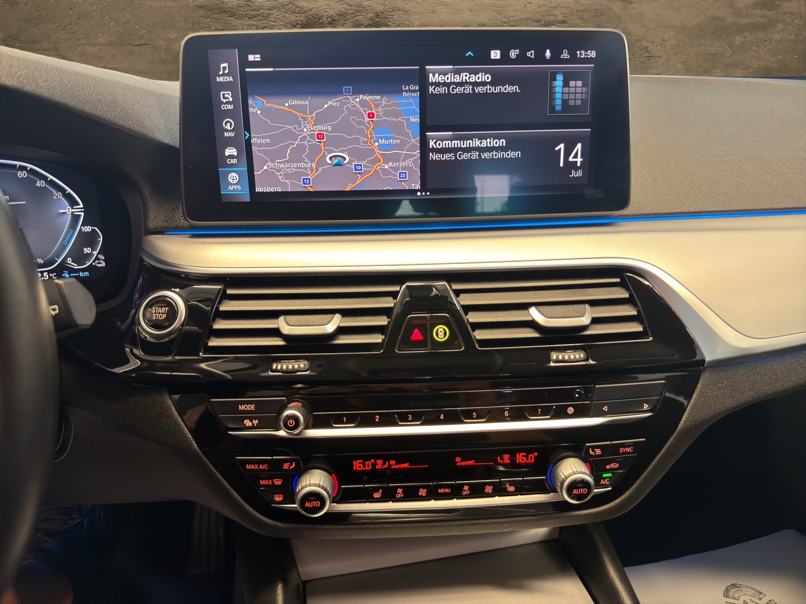 BMW 530e xDrive Touring Steptronic-image-9