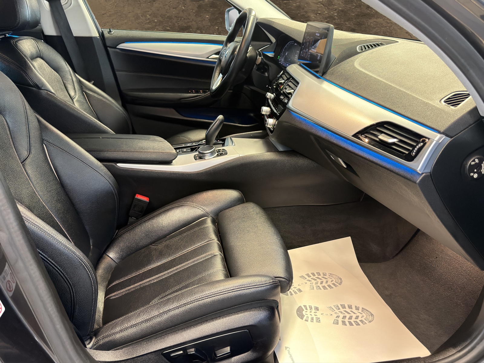 BMW 530e xDrive Touring Steptronic-image-13