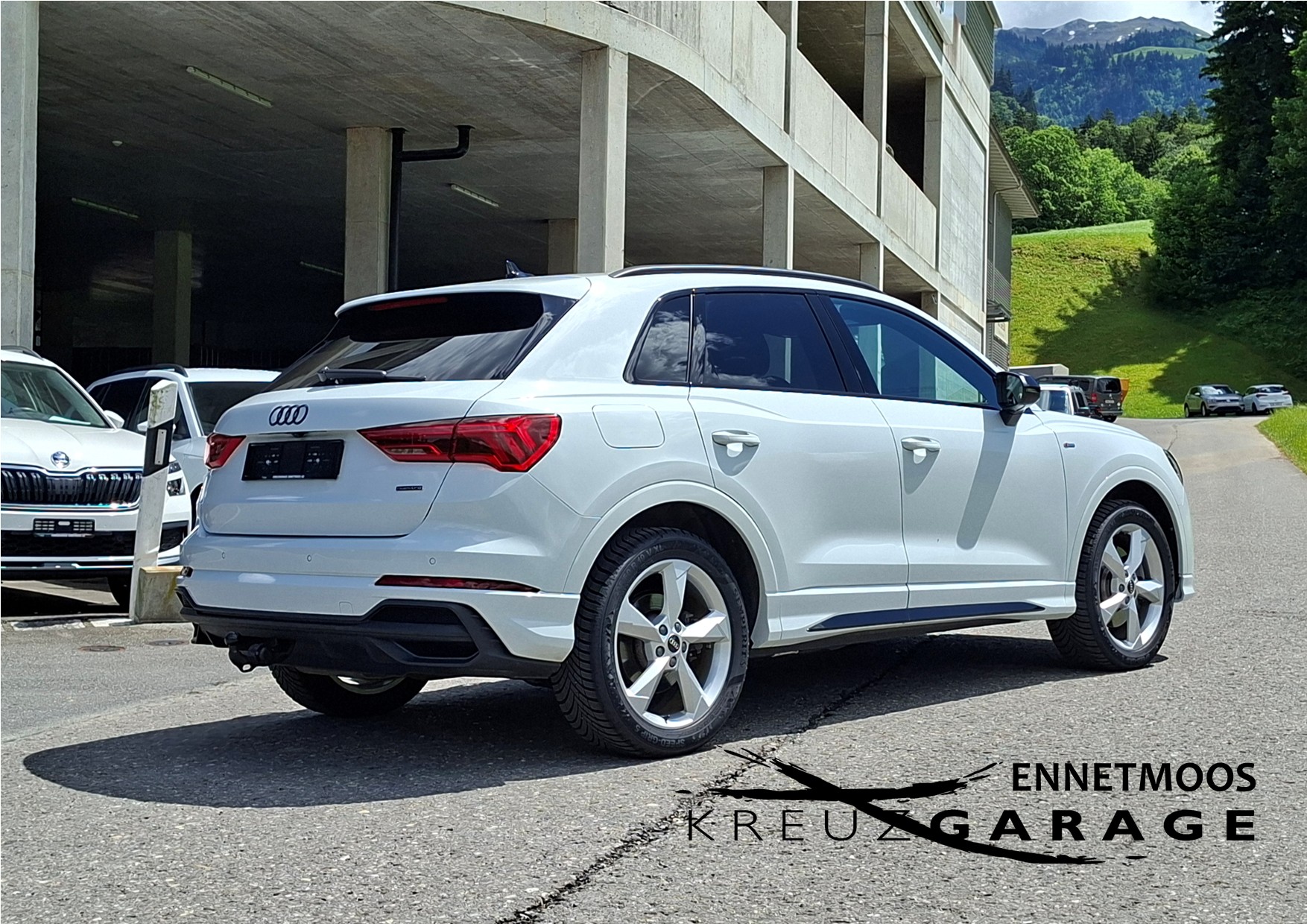 AUDI Q3 40 TDI S line quattro S-tronic *AHK+8-fach bereift*-image-5