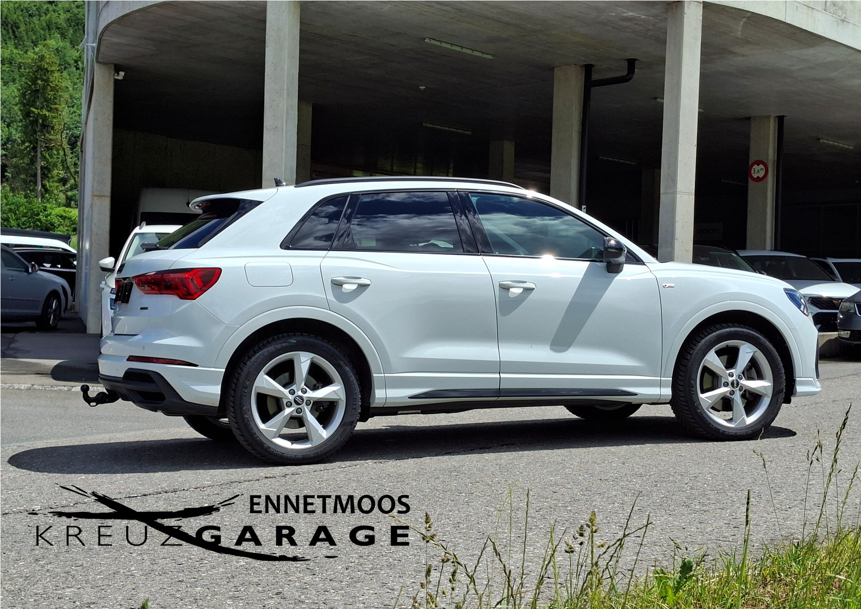 AUDI Q3 40 TDI S line quattro S-tronic *AHK+8-fach bereift*-image-4