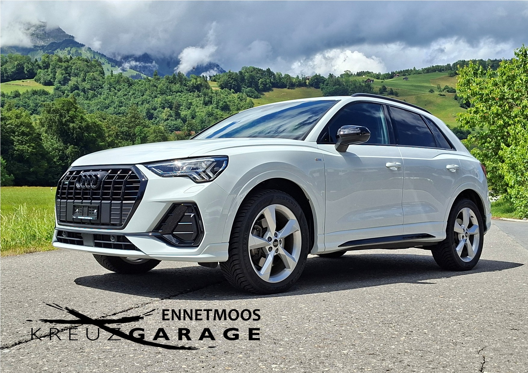 AUDI Q3 40 TDI S line quattro S-tronic *AHK+8-fach bereift*