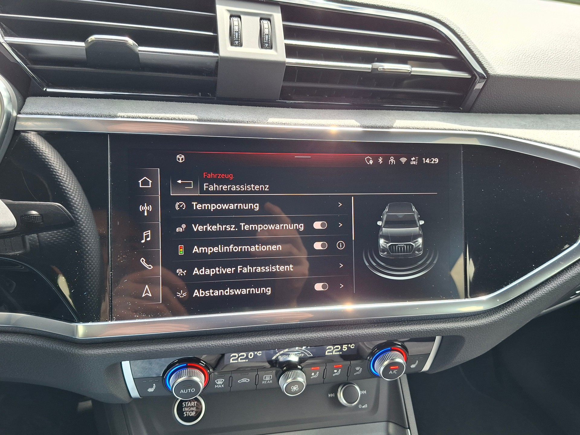 AUDI Q3 40 TDI S line quattro S-tronic *AHK+8-fach bereift*-image-12