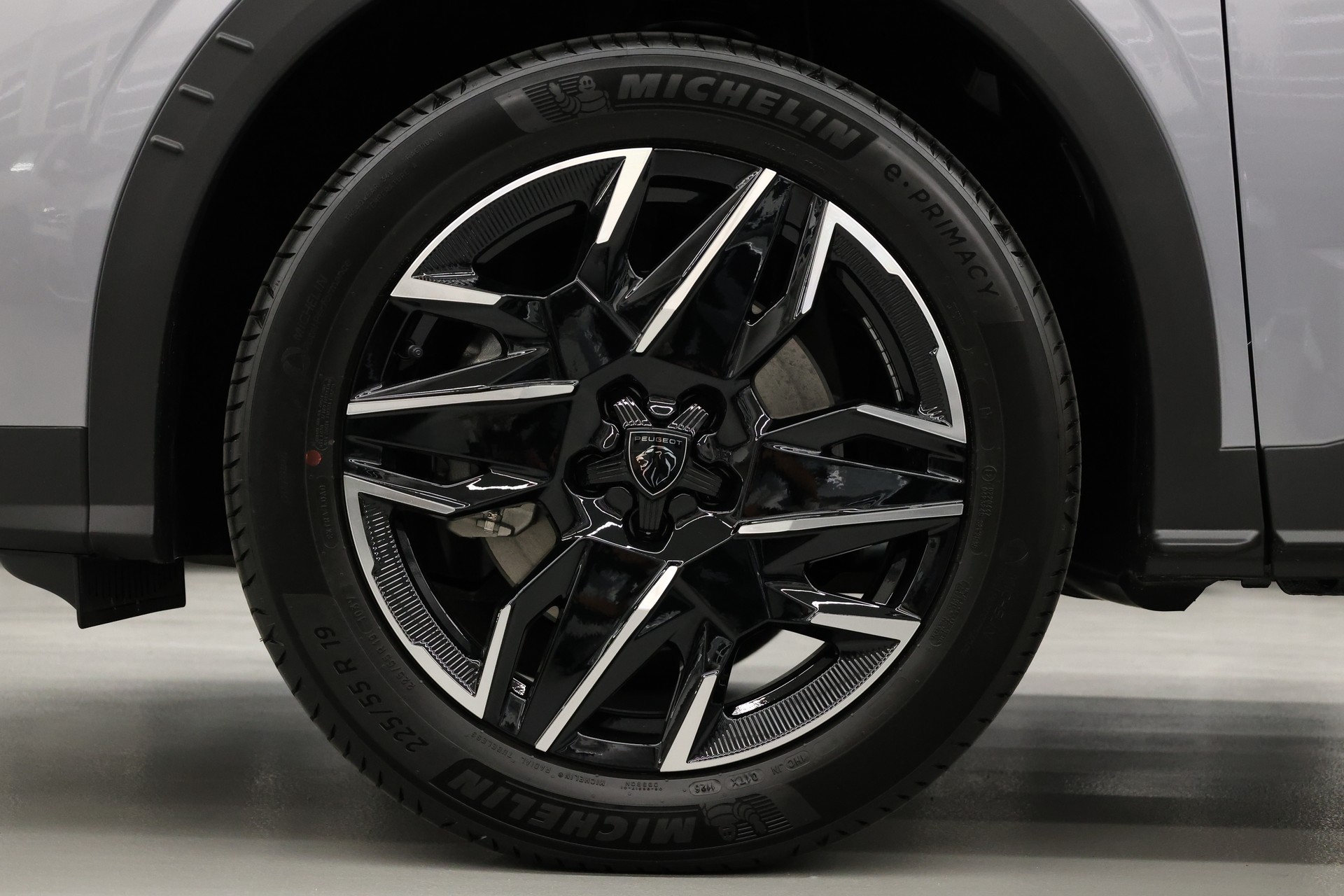 PEUGEOT 5008 1.2 Hybrid GT-image-15