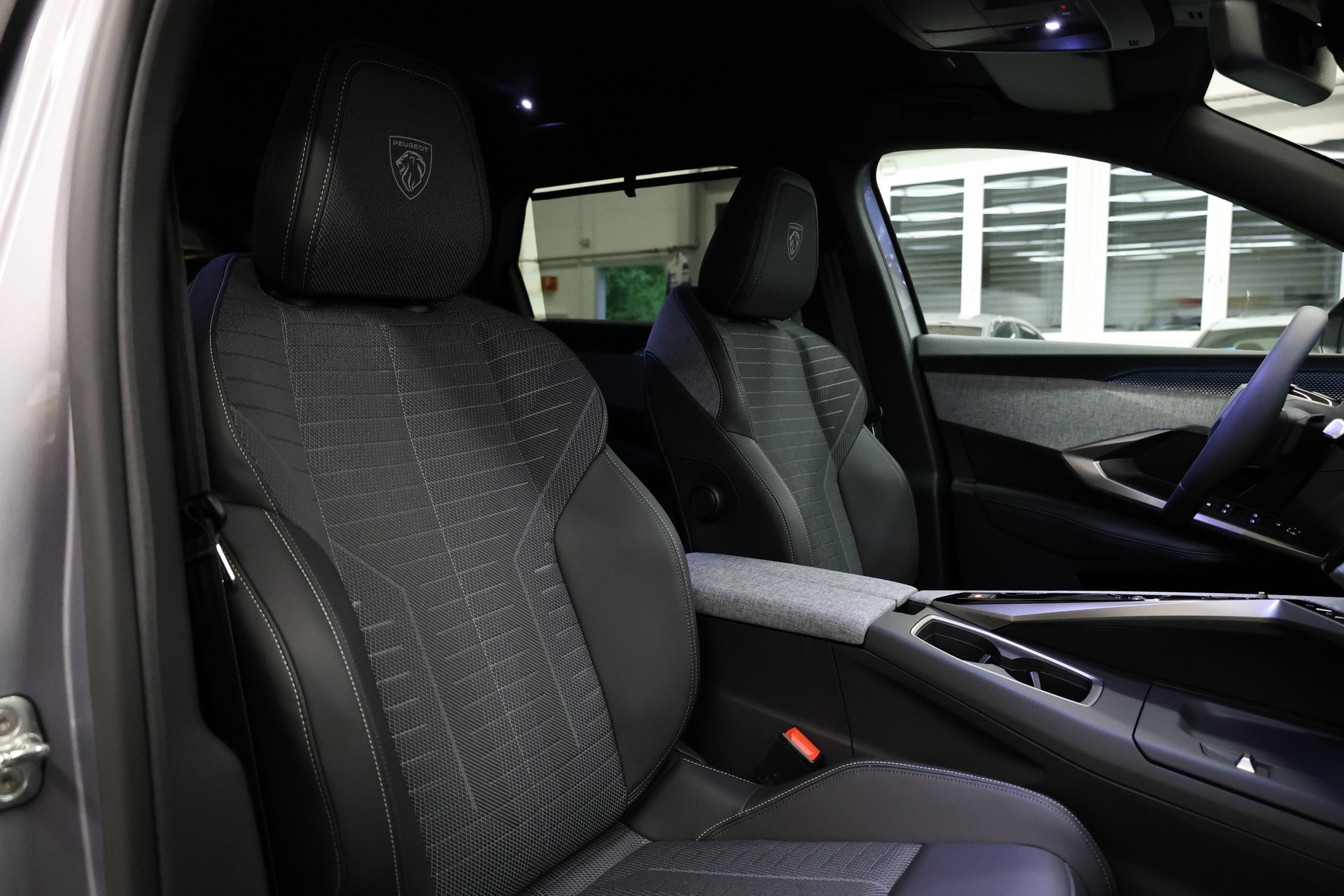 PEUGEOT 5008 1.2 Hybrid GT-image-20