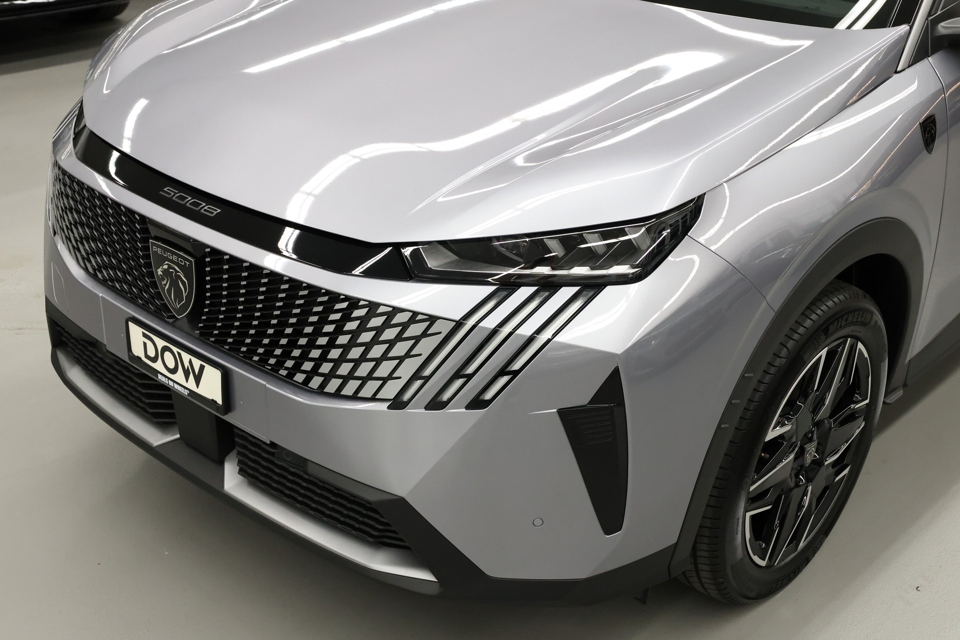 PEUGEOT 5008 1.2 Hybrid GT-image-10