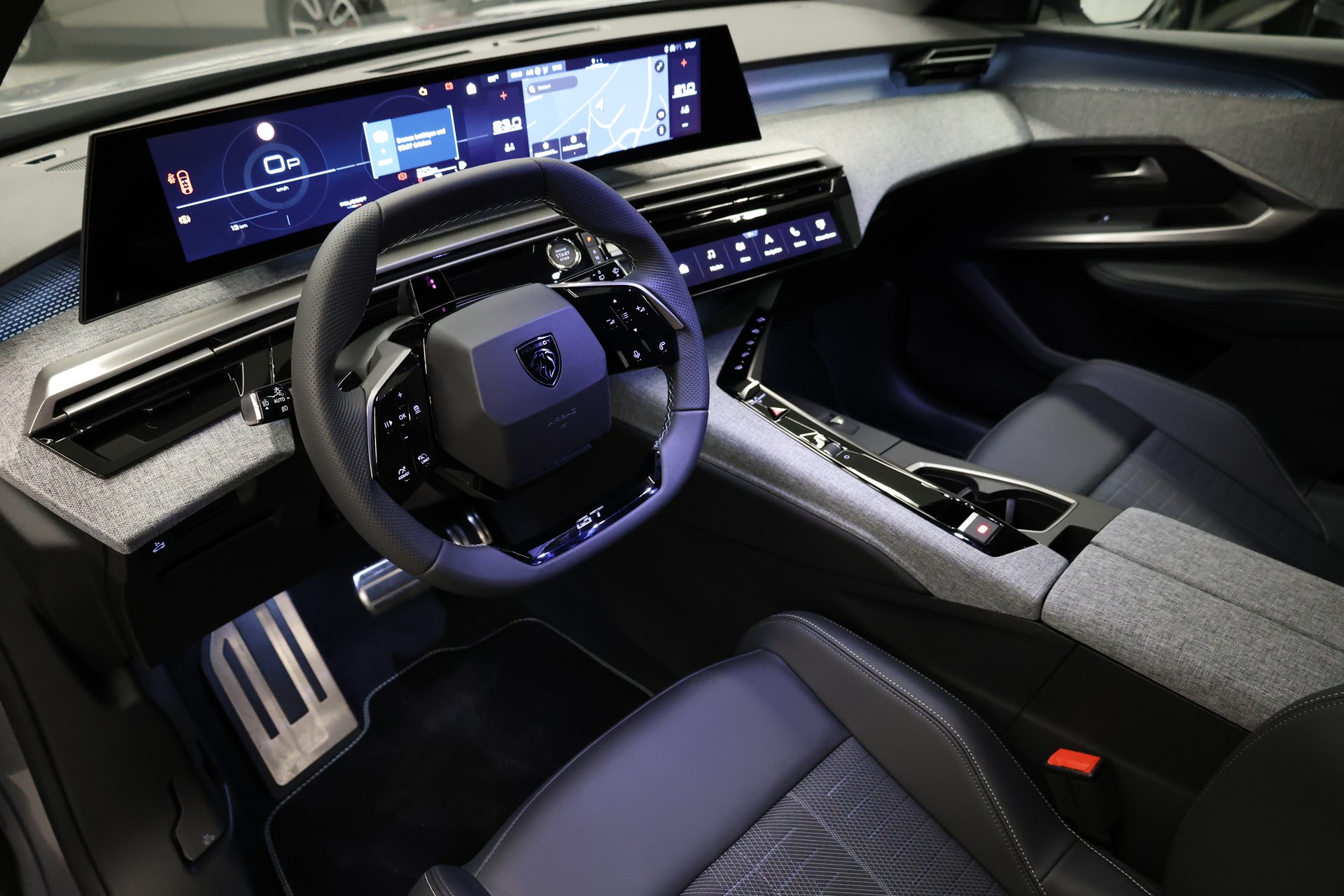 PEUGEOT 5008 1.2 Hybrid GT-image-21