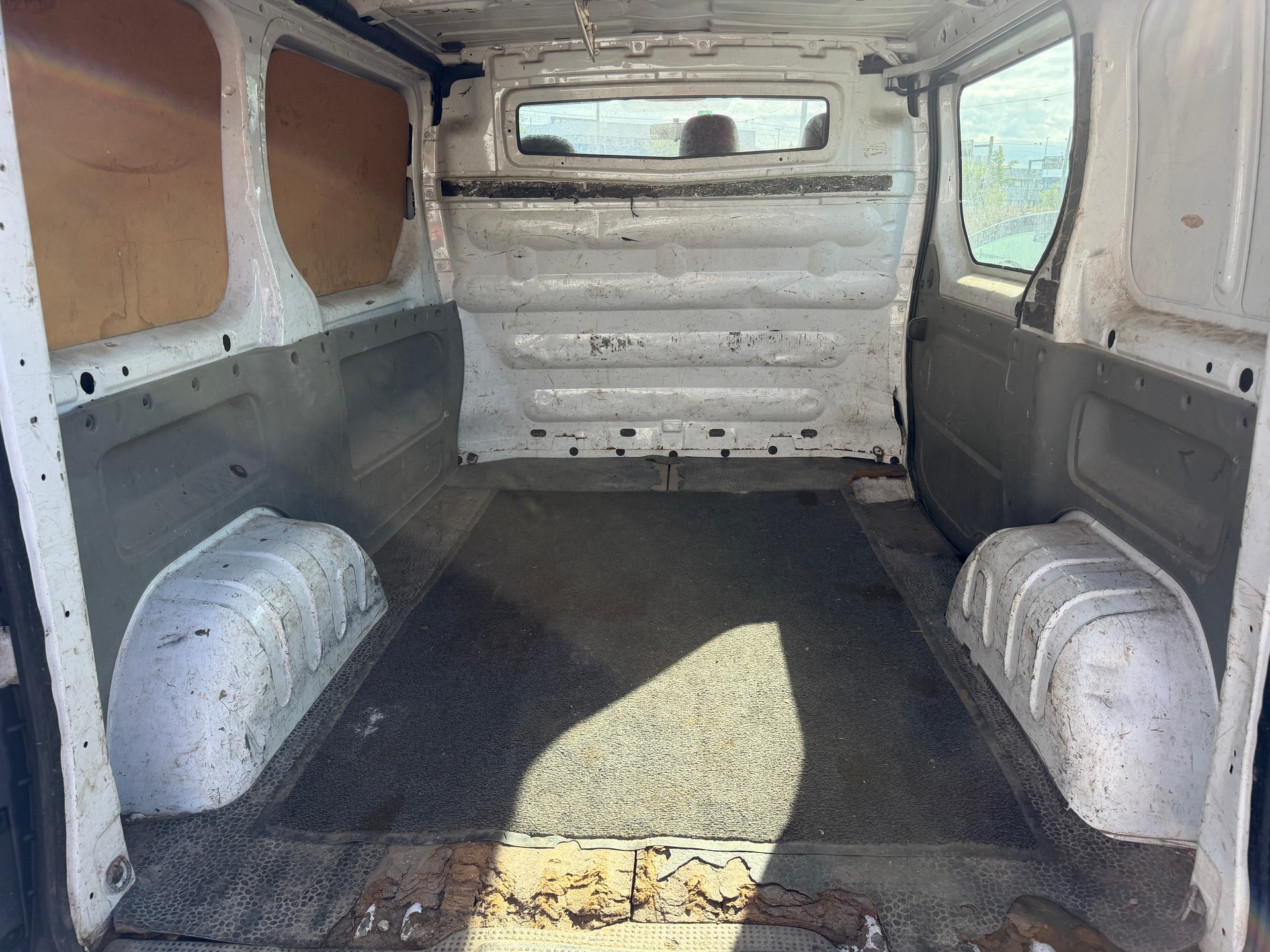 RENAULT Trafic 2.0 dCi 90 2.7t L1H1-image-10