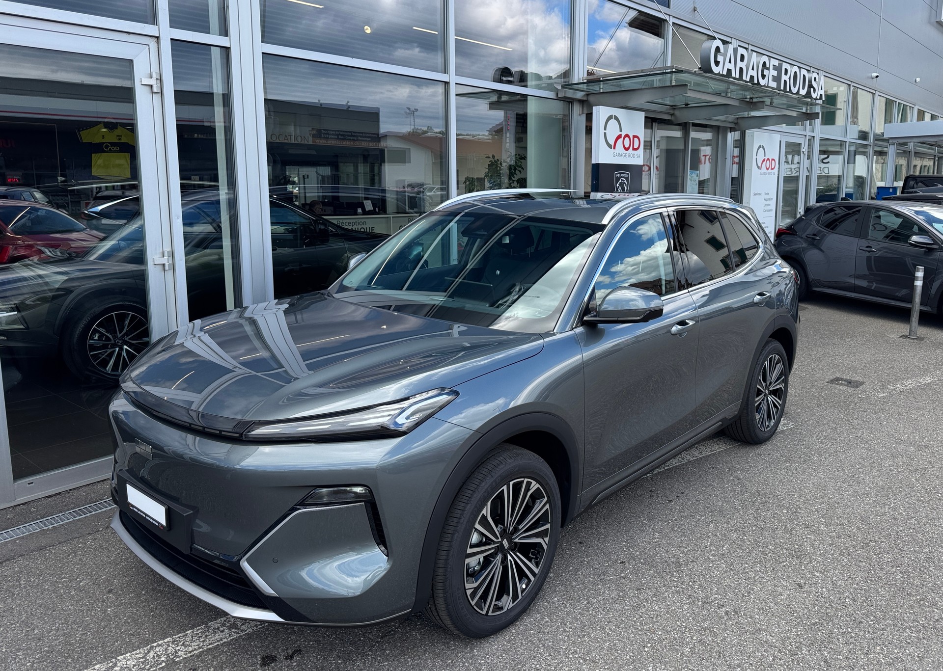 GEELY STARRAY EM-i Max+29.8 kWh volcanic grey-image-31