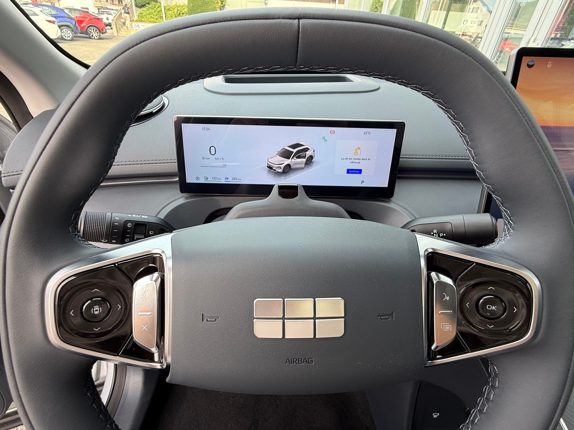 GEELY STARRAY EM-i Max+29.8 kWh volcanic grey-image-24