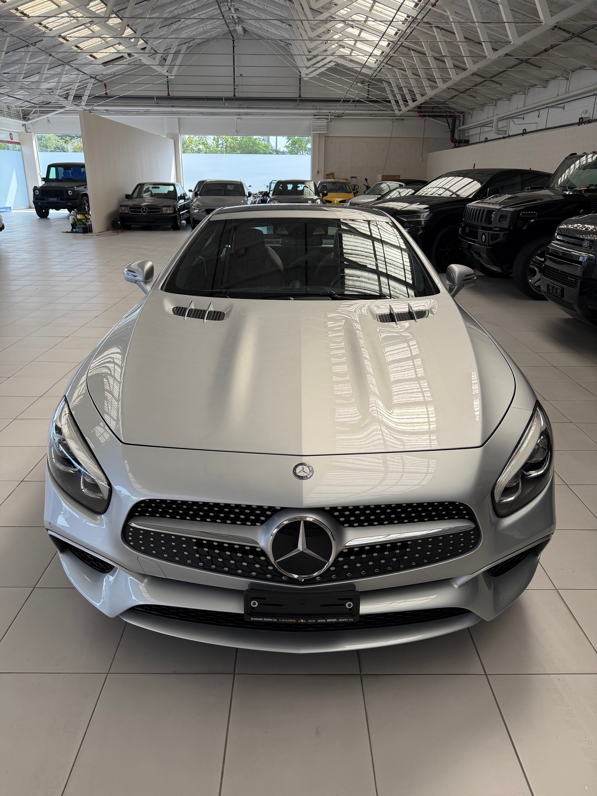 MERCEDES-BENZ SL 500 9G-Tronic-showroom-element-2