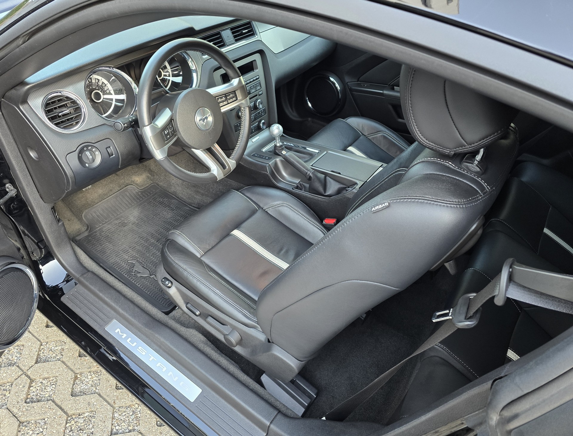 FORD MUSTANG GT 5.0-image-9