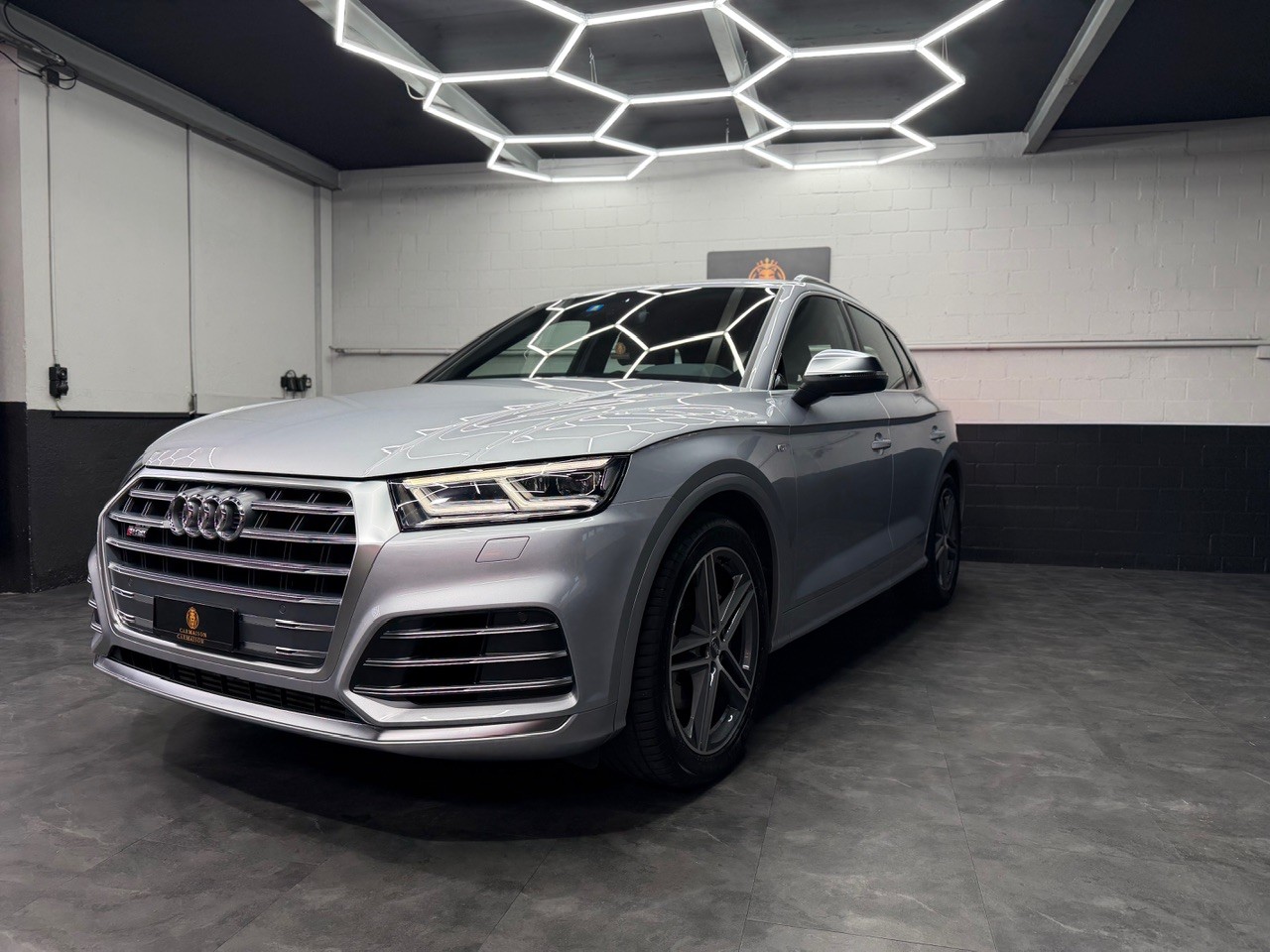 AUDI SQ5 3.0 TFSI quattro | CH-Auto | Anhängerkupplung | Dachträger | Luftfahrwerk-showroom-element-3