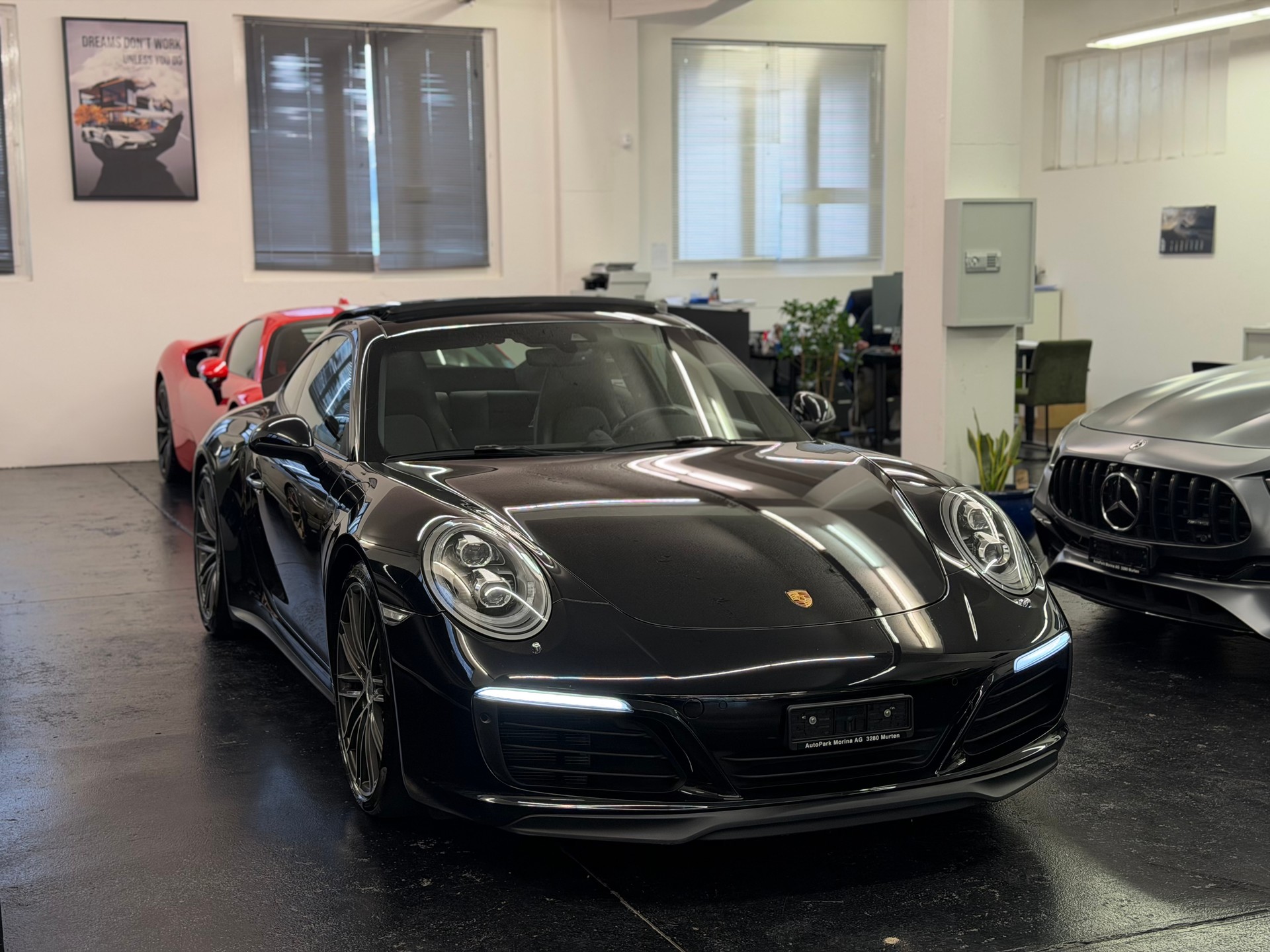 PORSCHE 911 Carrera 4S PDK-showroom-element-3