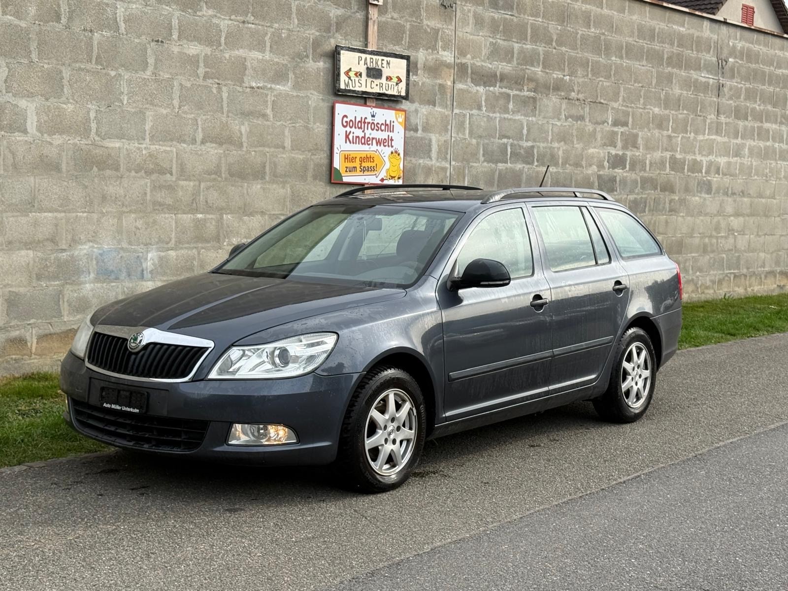 SKODA Octavia Combi 1.6 TDI Ambition DSG