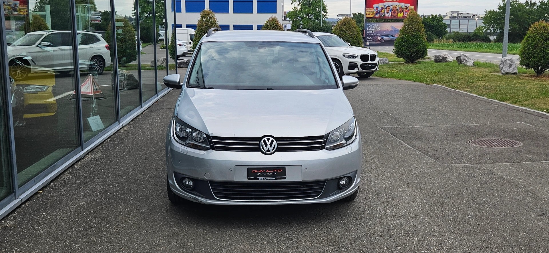VW Touran 2.0 TDI BMT Comfortline DSG-image-1