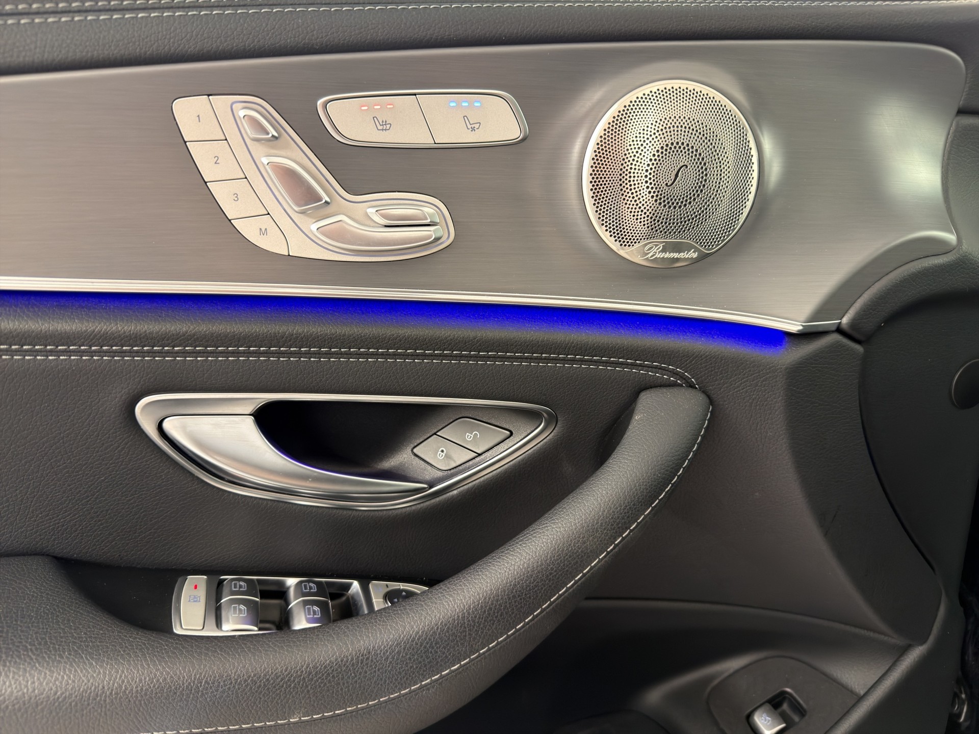 MERCEDES-BENZ E-Klasse E 400 d AMG Line 4matic-image-14