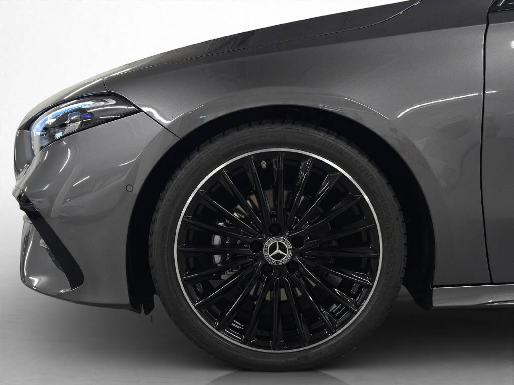 MERCEDES-BENZ A 200 AMG Line Night Star-image-7