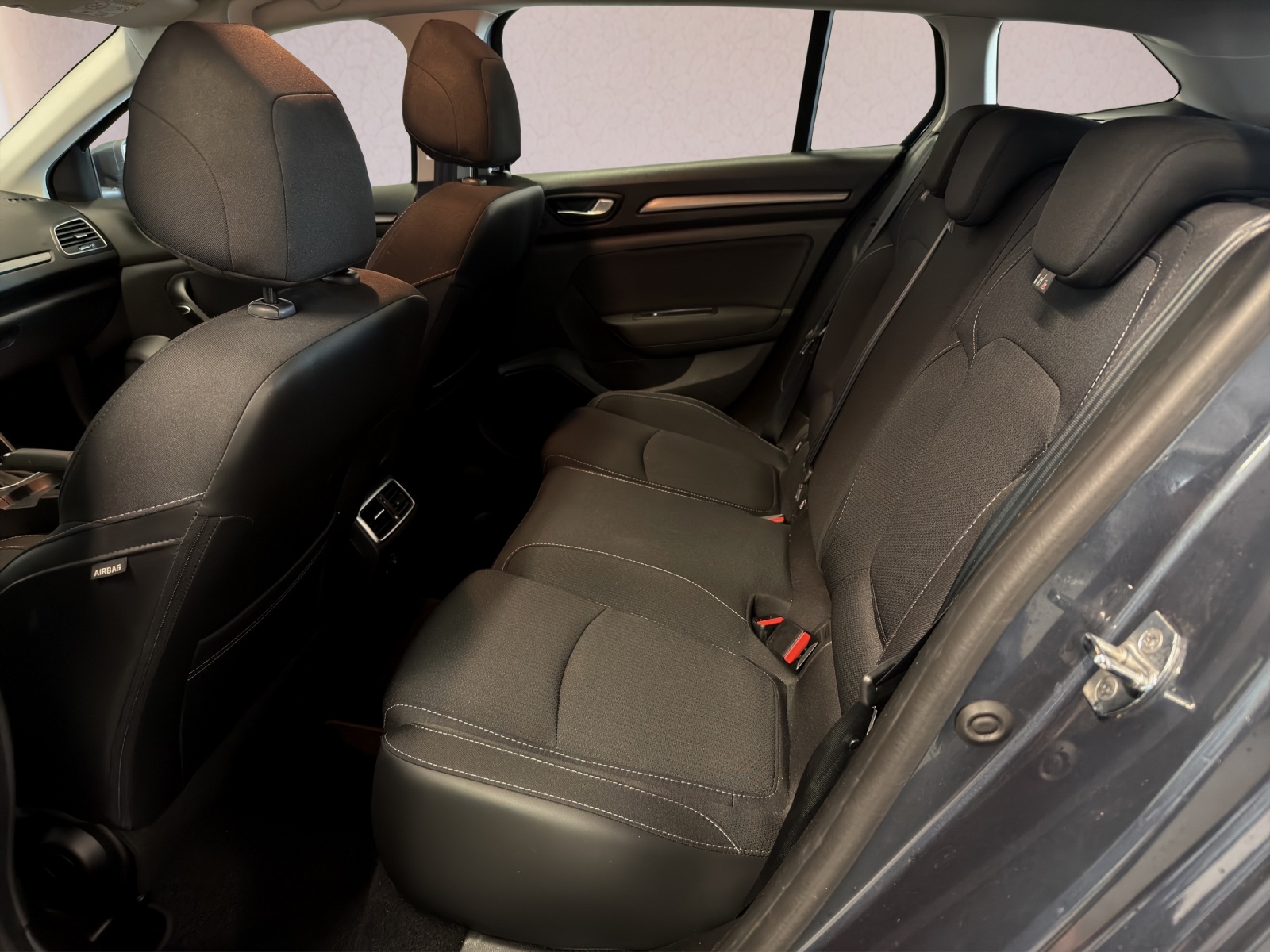 RENAULT Mégane Grandtour 1.3 16V Turbo Intens EDC-image-9