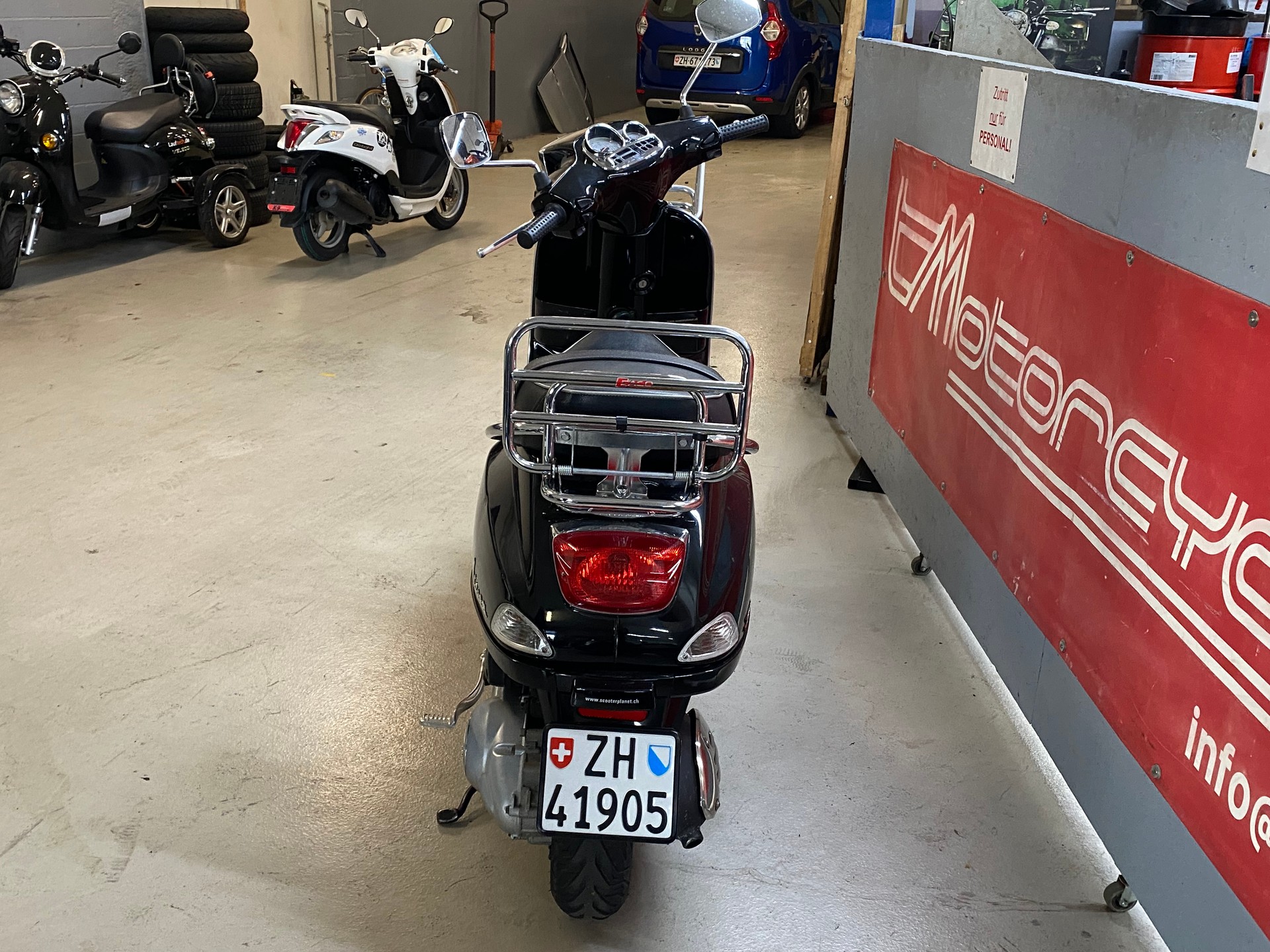 PIAGGIO Vespa 125 LXS-image-2