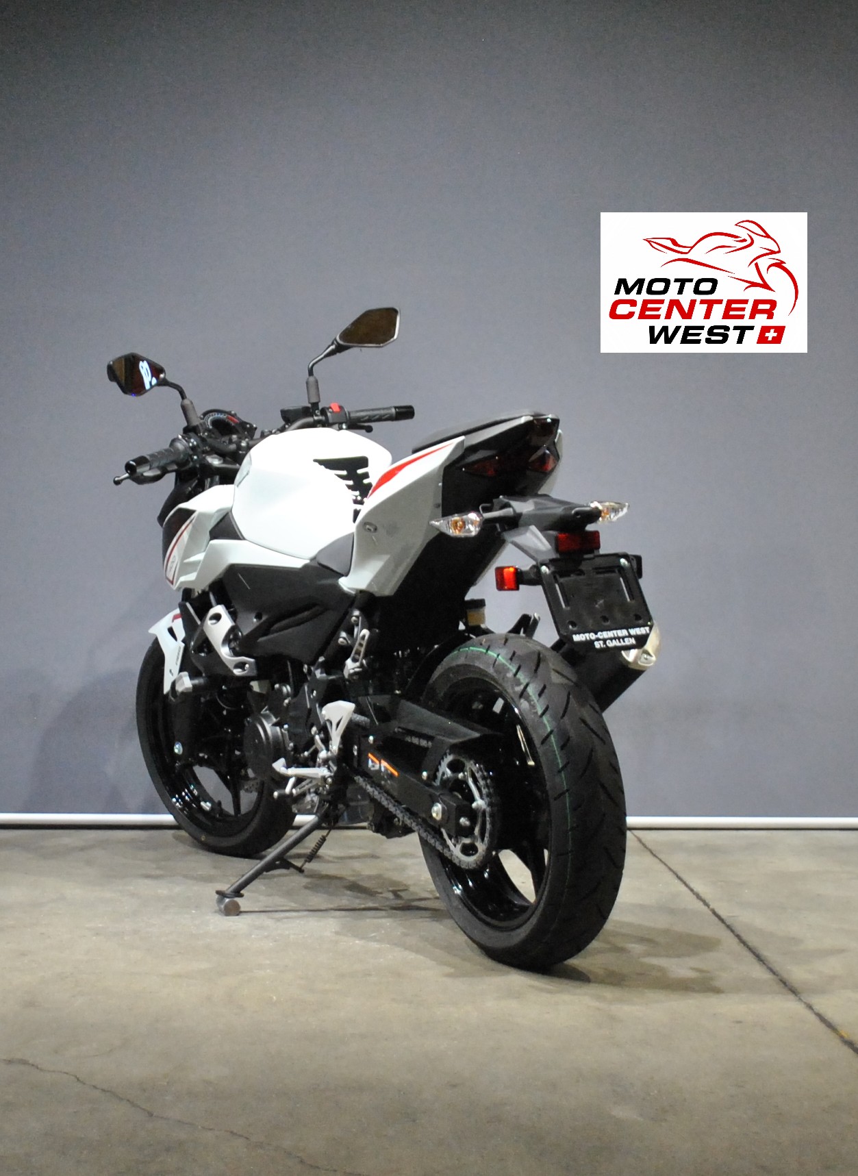 KAWASAKI Z 400-image-3