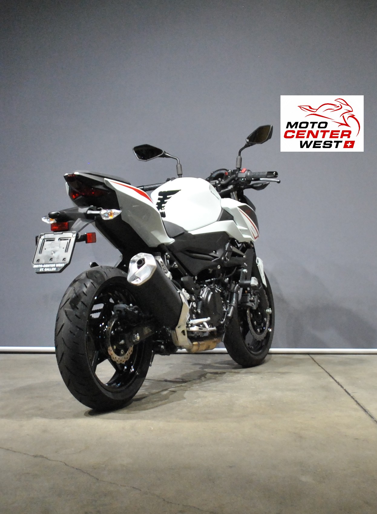 KAWASAKI Z 400-image-4