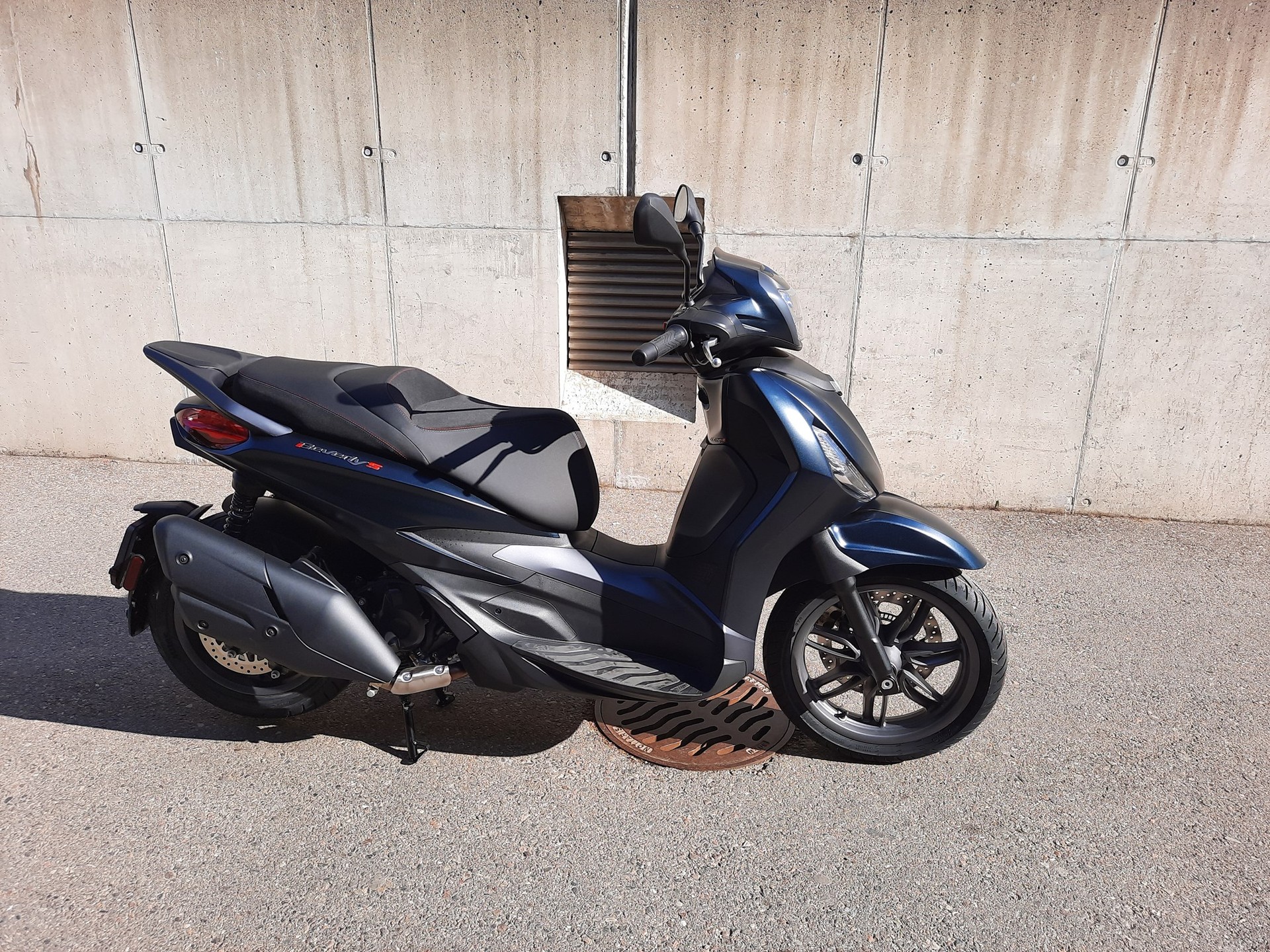 PIAGGIO Beverly 400 Sport-image-0