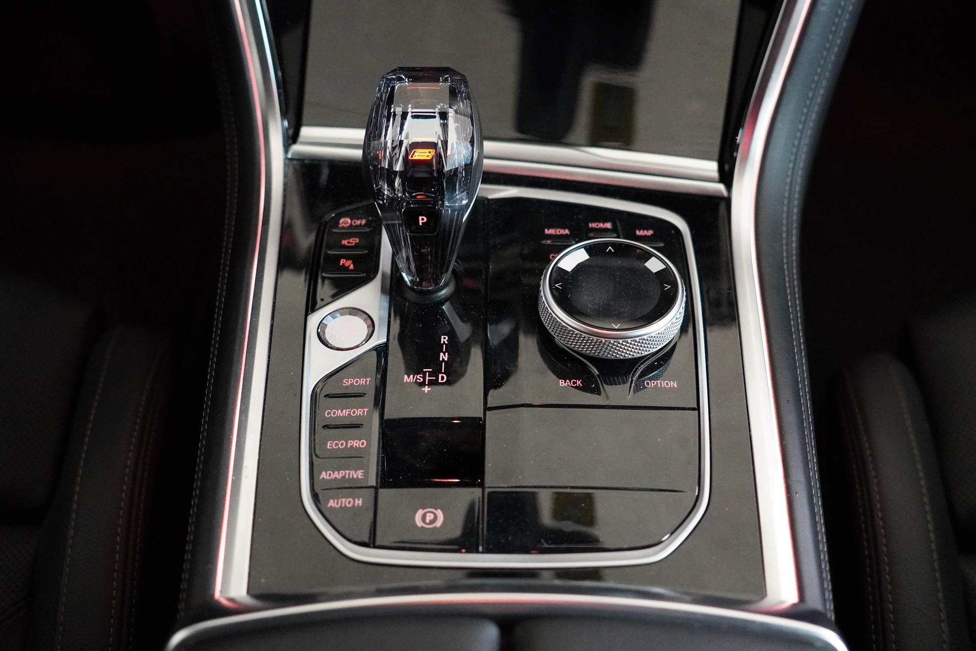 BMW 840d xDrive 48V Steptronic-image-19