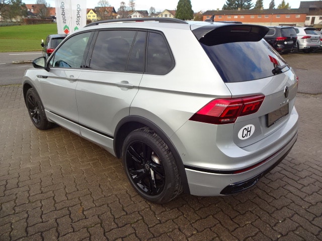 VW Tiguan 2.0 TDI SCR R-Line 4Motion DSG-image-2