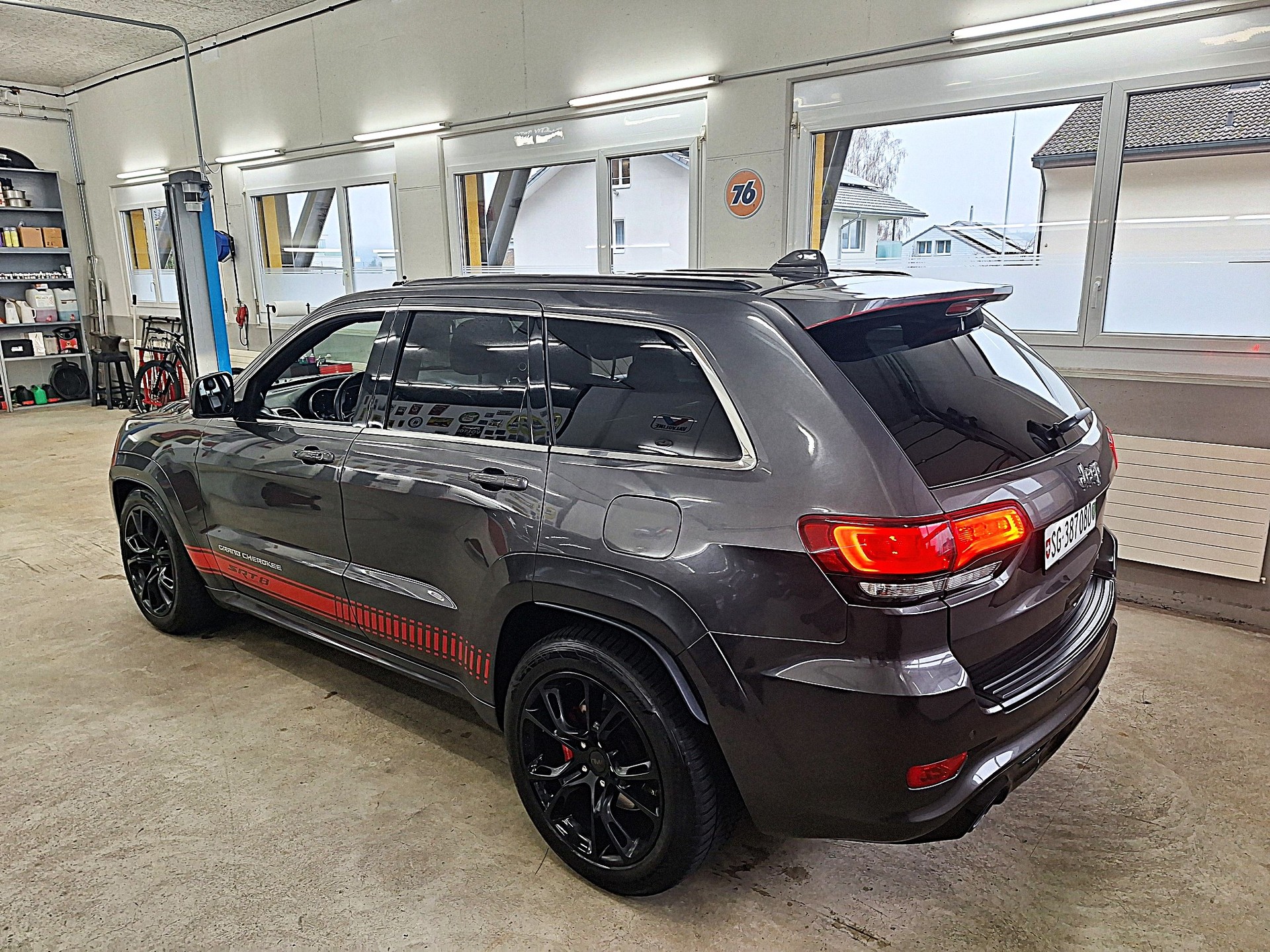 JEEP Grand Cherokee 6.4 V8 HEMI SRT8 Automatic 🔥Facelift mit Anhängerkupplung🔥AB MFK 27.02.26🔥-showroom-element-3