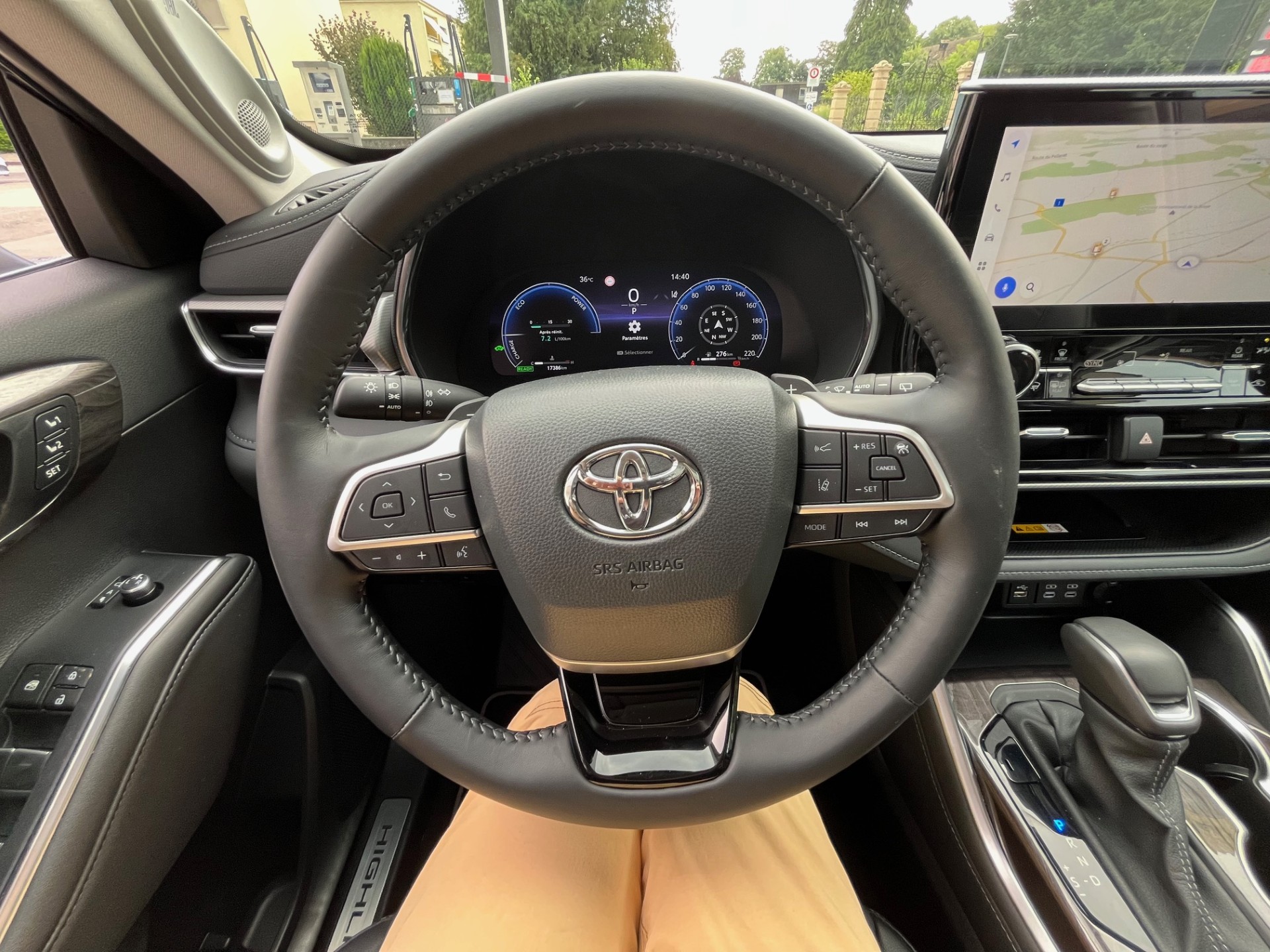 TOYOTA Highlander 2.5 HSD Premium e-CVT-image-16