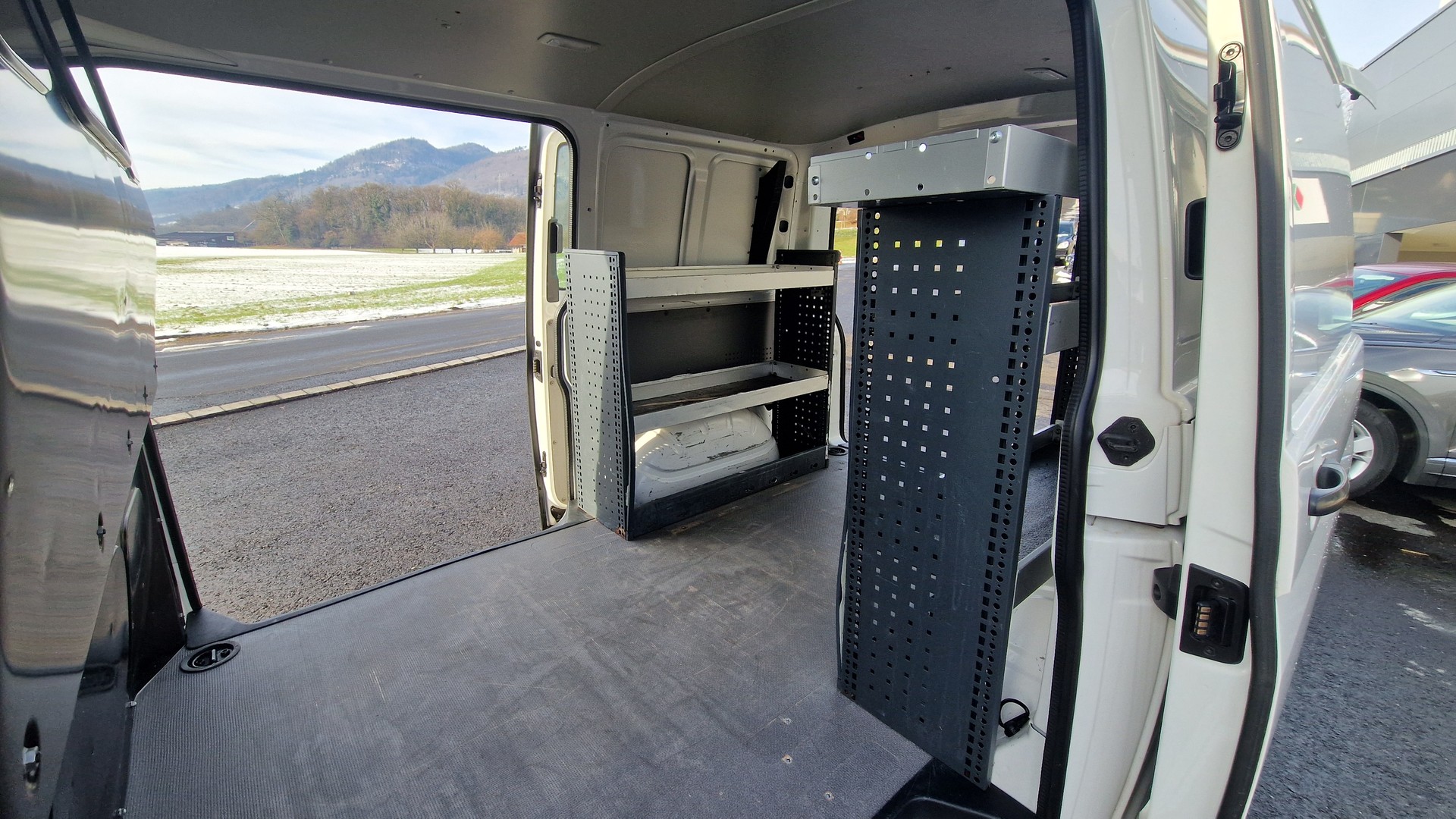 VW T6.1 2.0 TDI-image-15